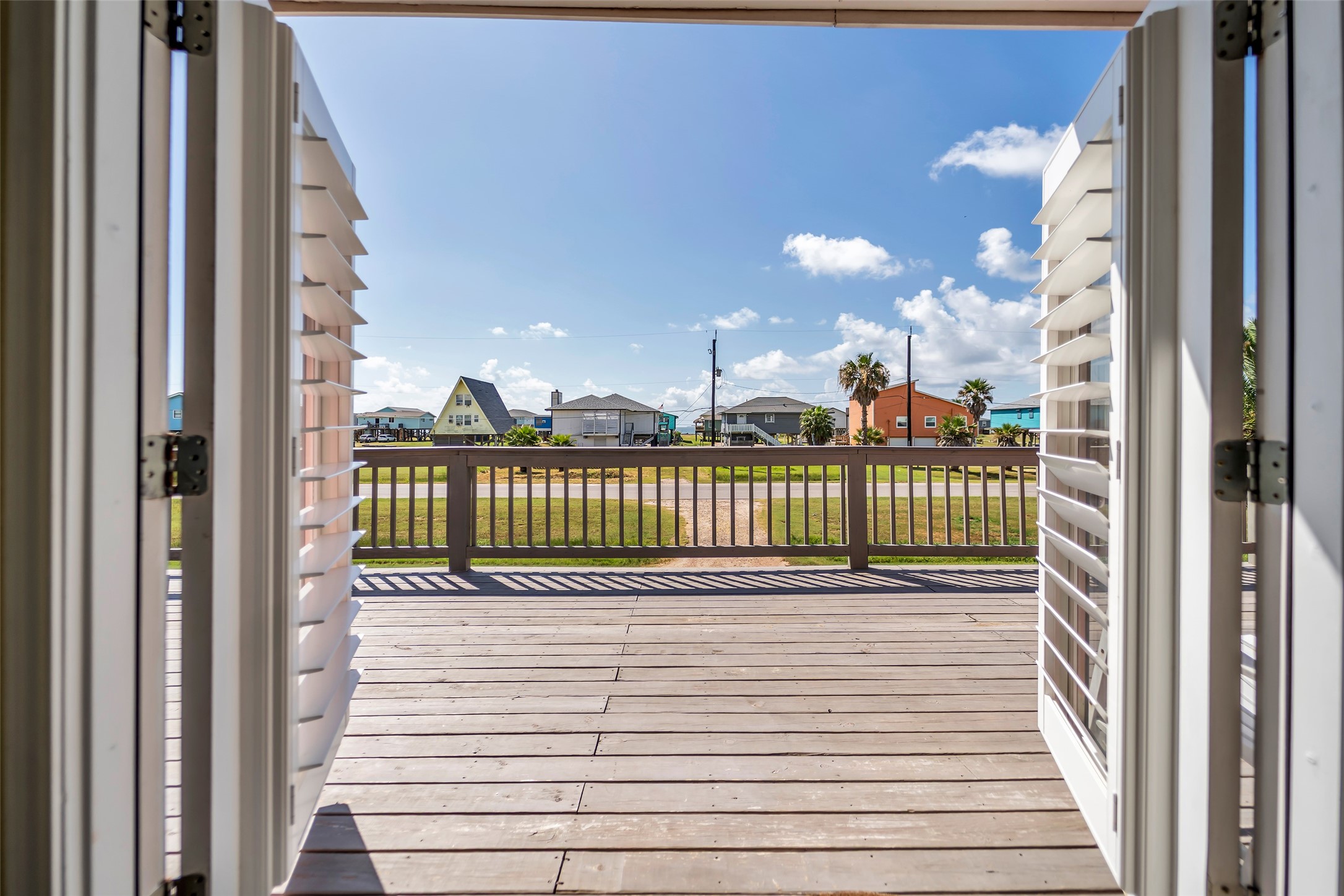 610 Surf Drive Property Photo 12