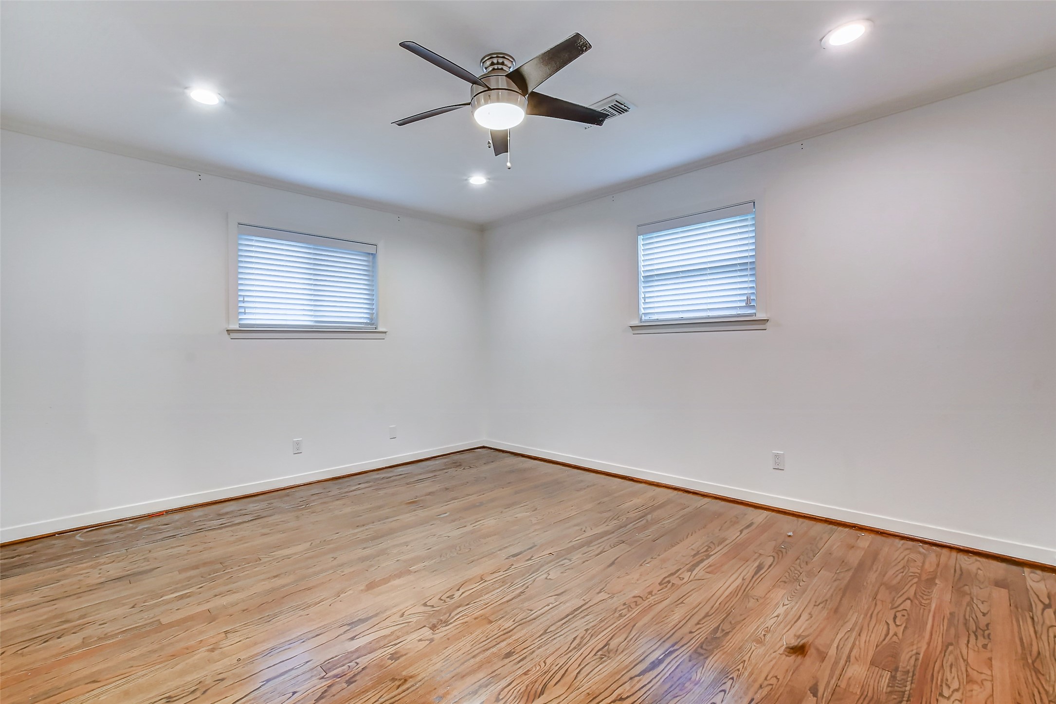 1202 Shadeland Drive Property Photo 12