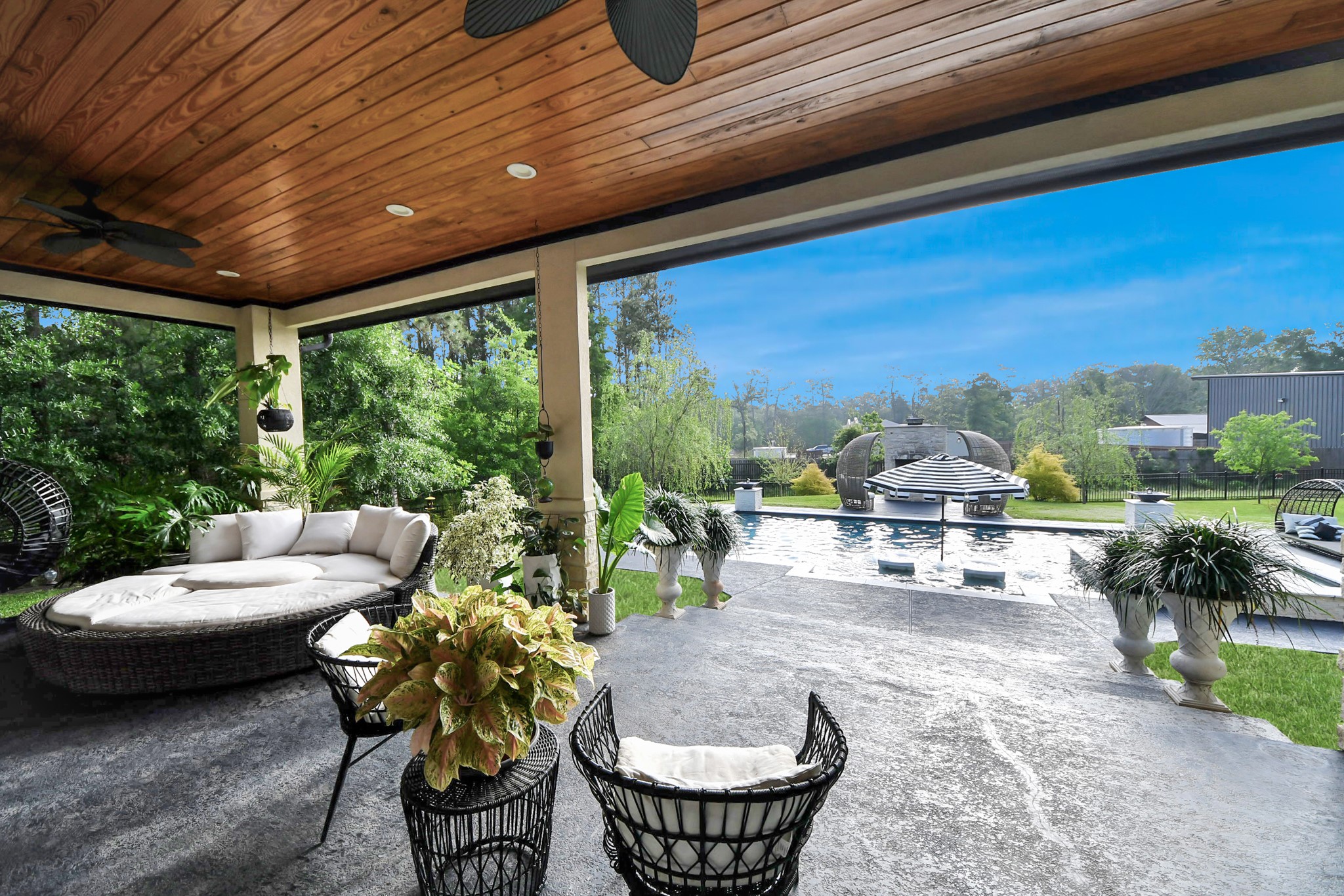 40802 Rolling Forest Drive Property Photo 8