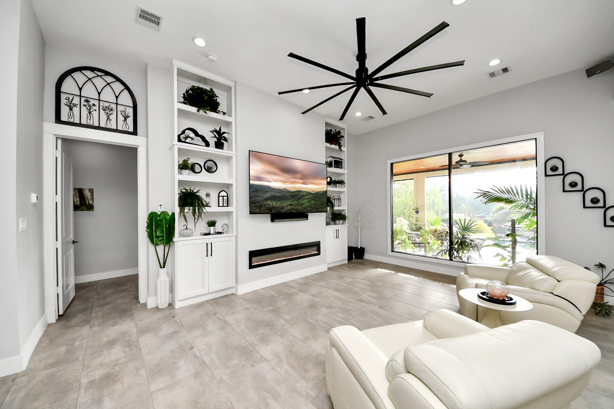 40802 Rolling Forest Drive Property Photo 11