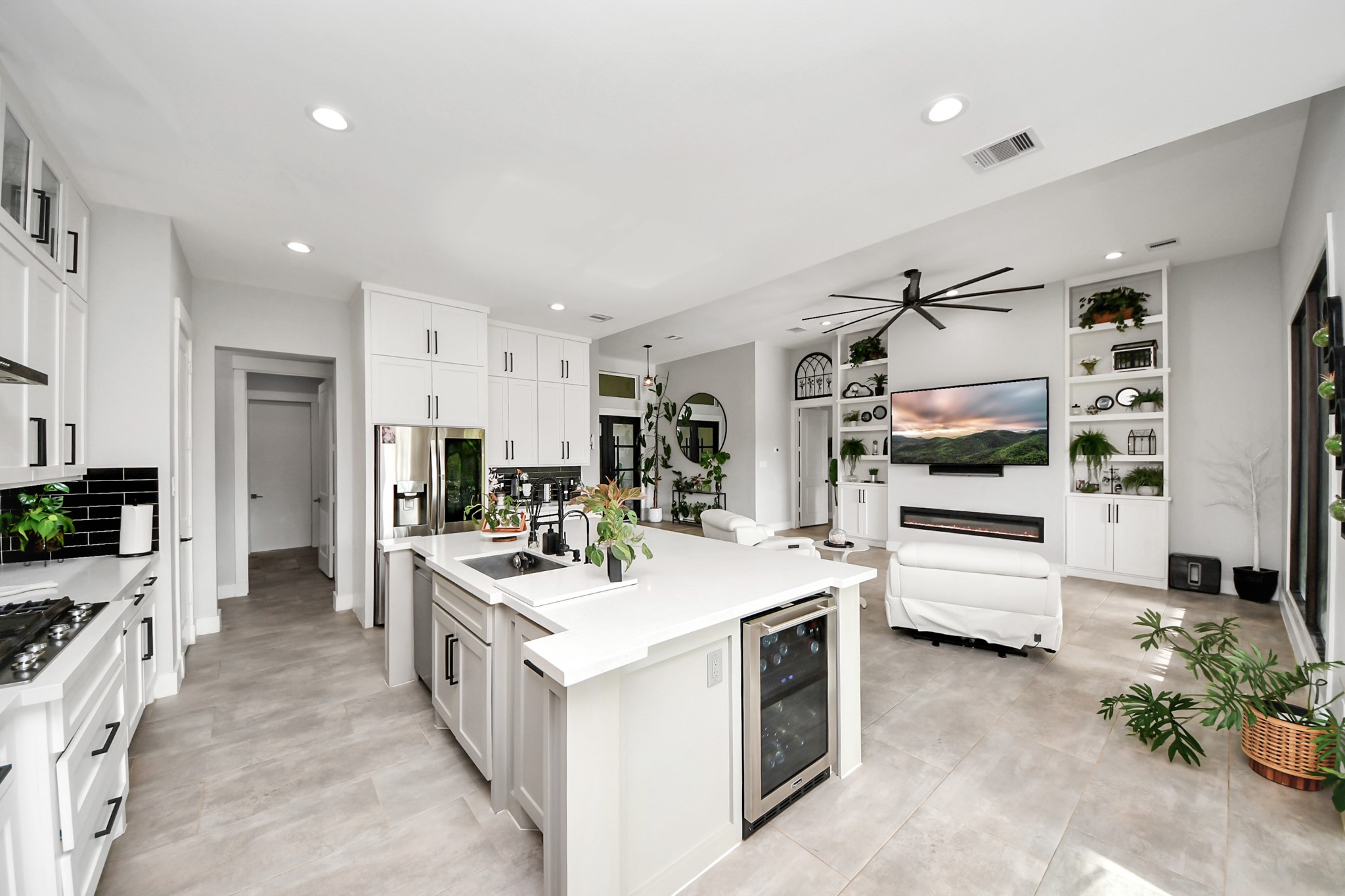 40802 Rolling Forest Drive Property Photo 17