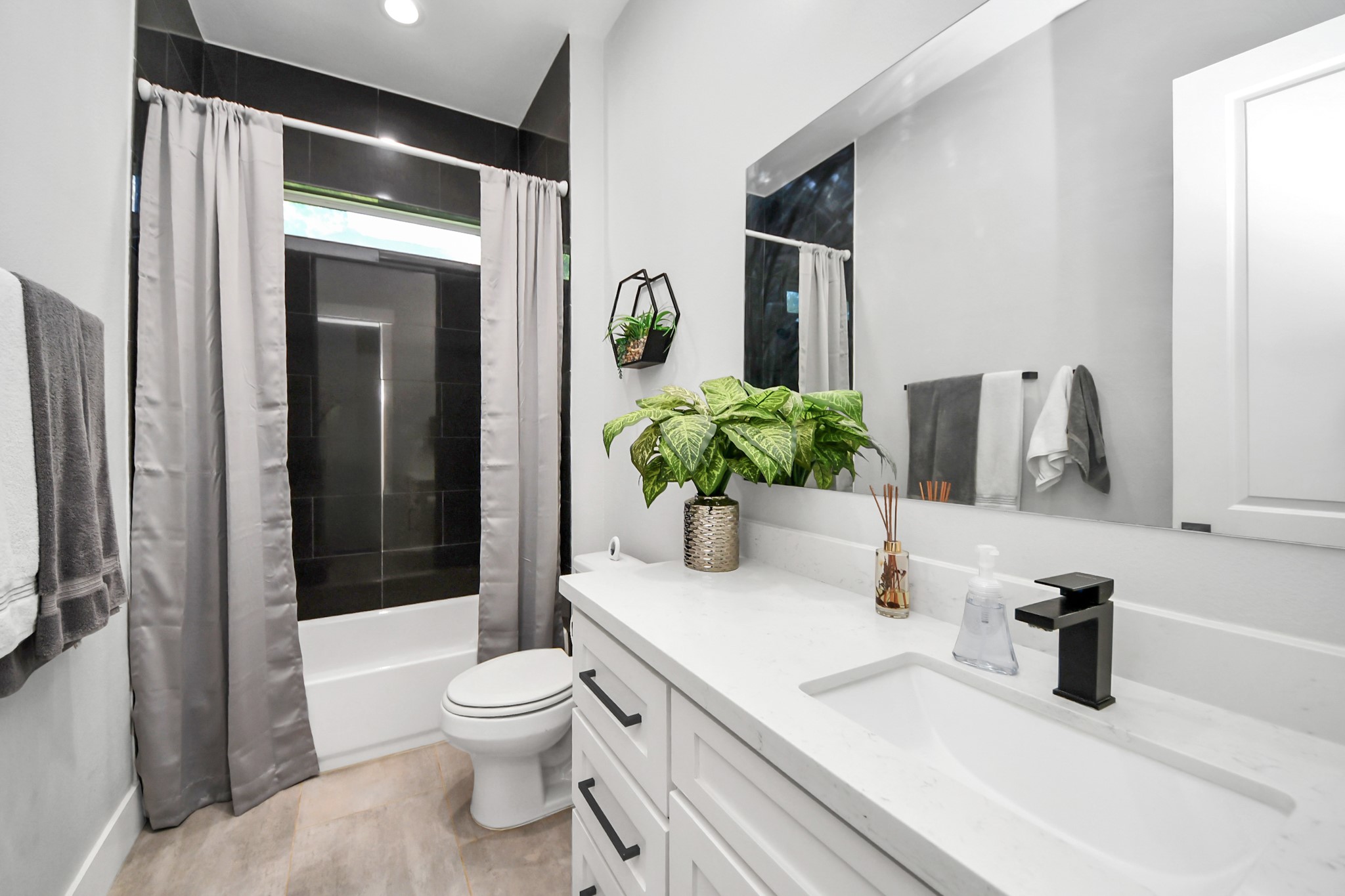40802 Rolling Forest Drive Property Photo 36