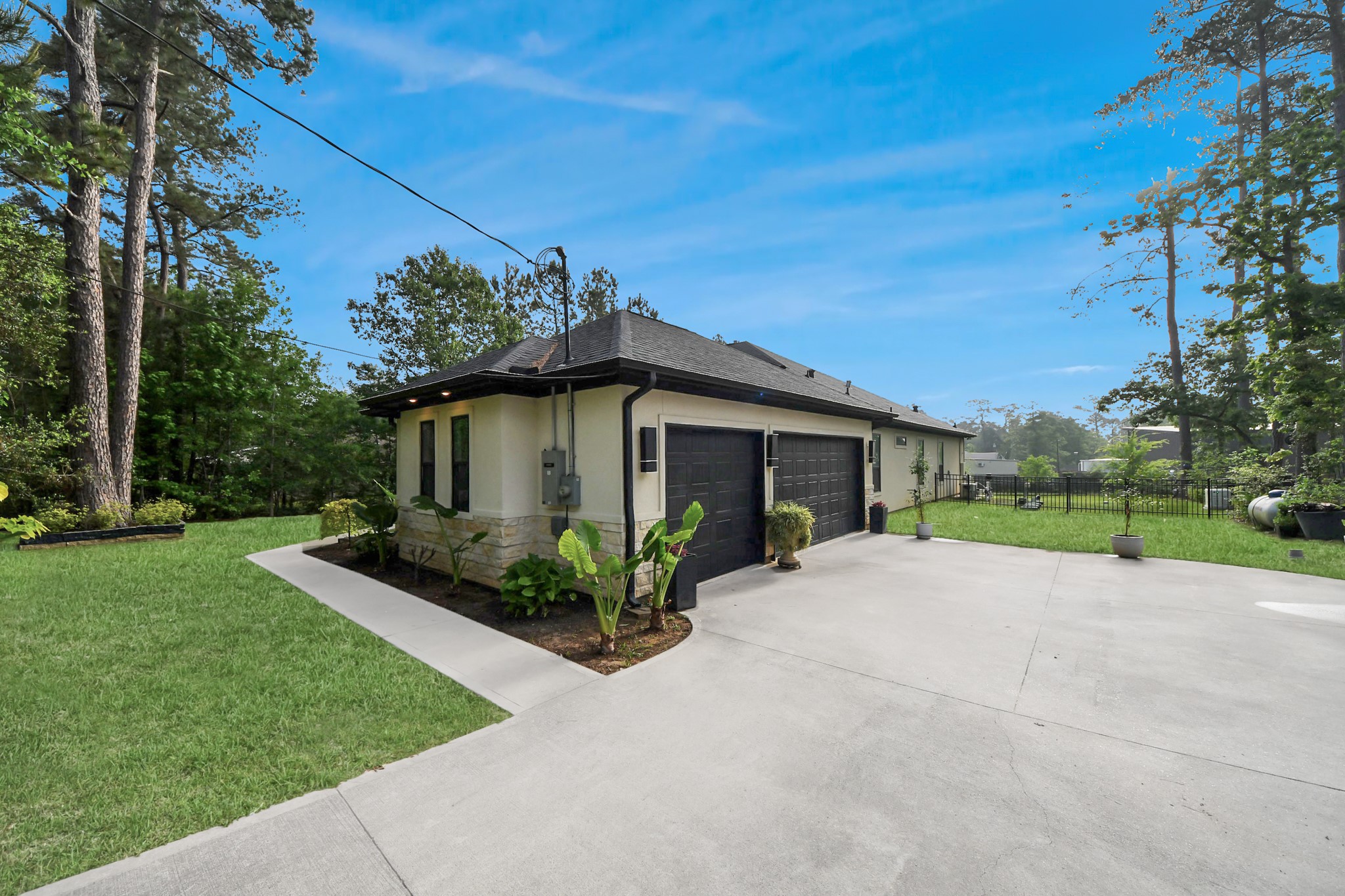 40802 Rolling Forest Drive Property Photo 48