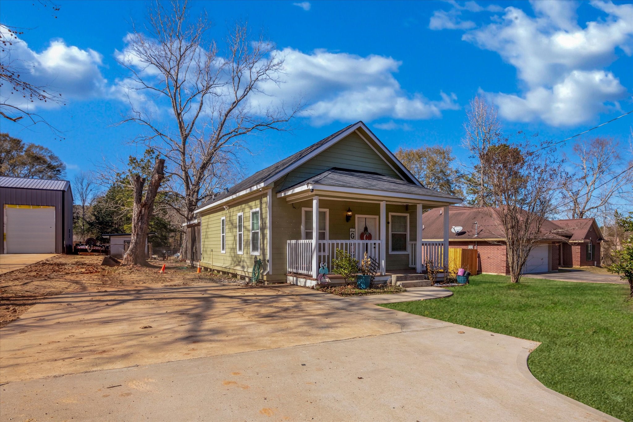 610 S Railroad Avenue Property Photo