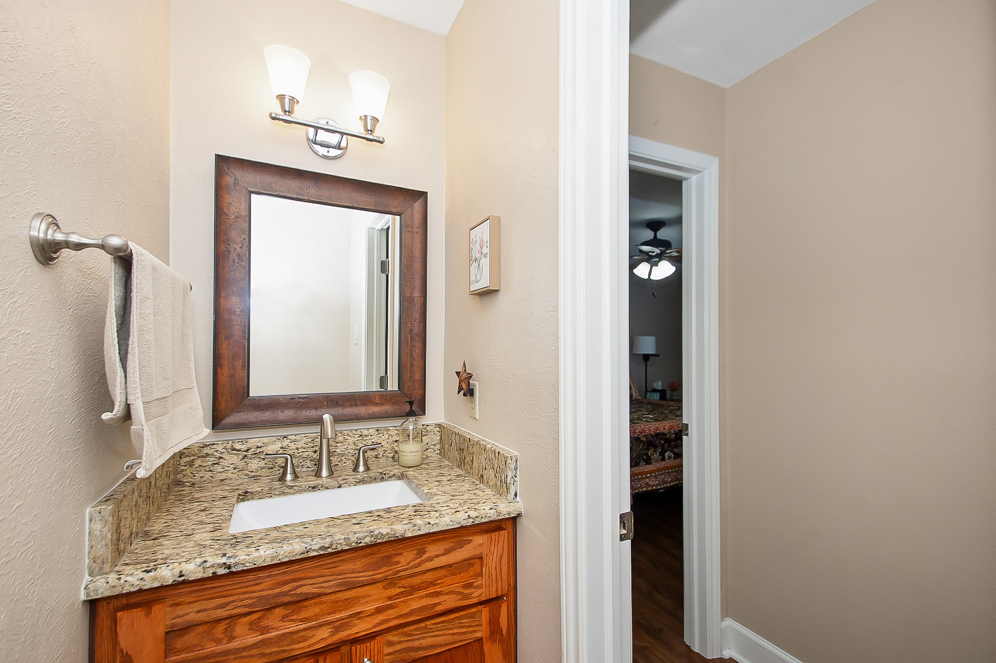 9112 Pilgrim Circle Property Photo 7