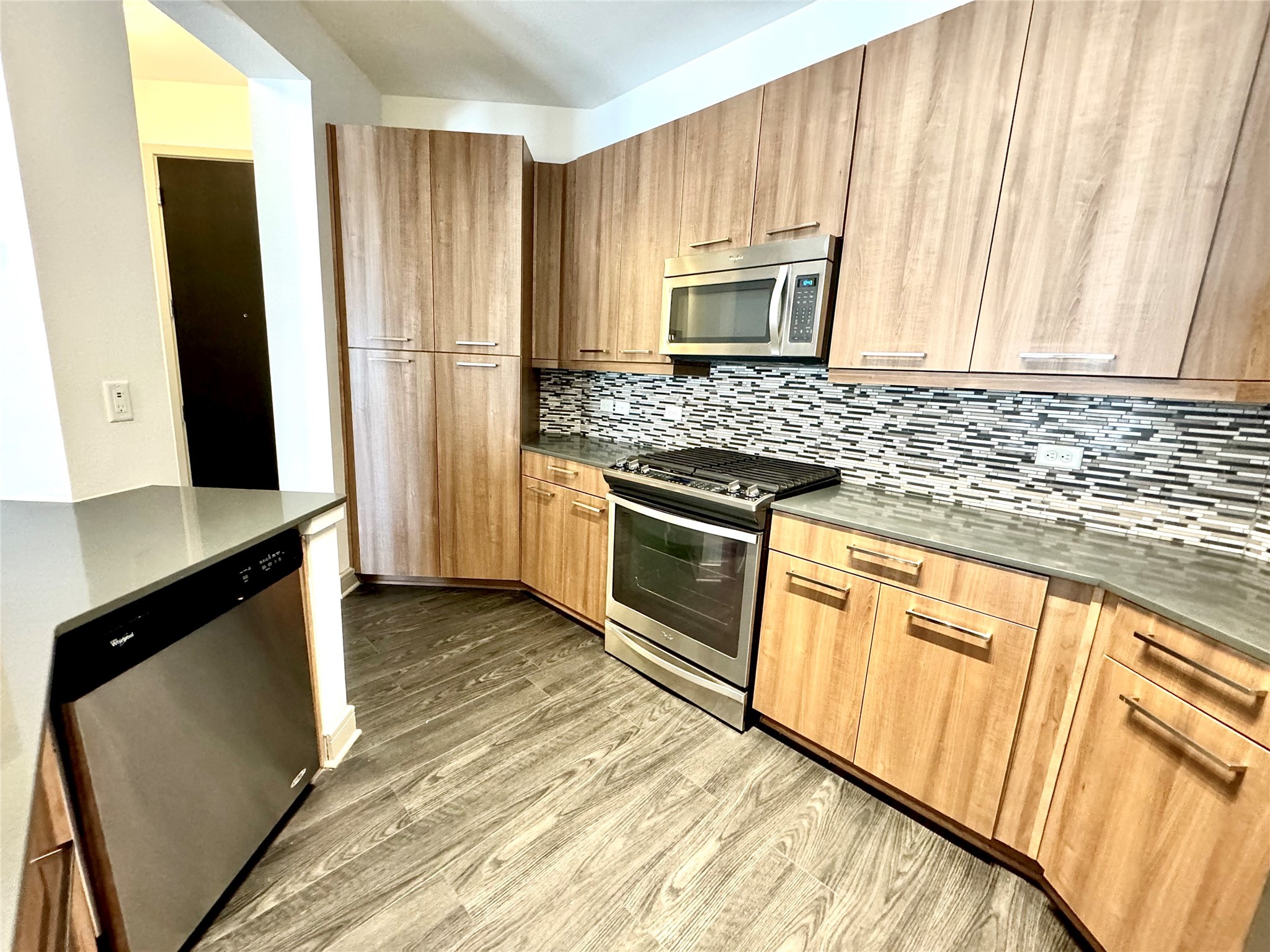 2111 Westheimer St Road 1307 Property Photo 3