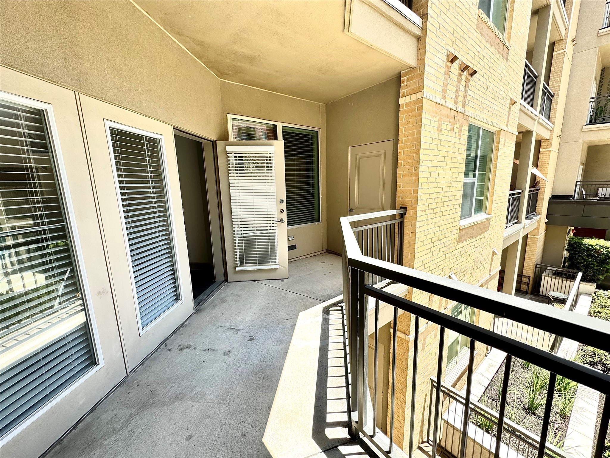 2111 Westheimer St Road 1307 Property Photo 4