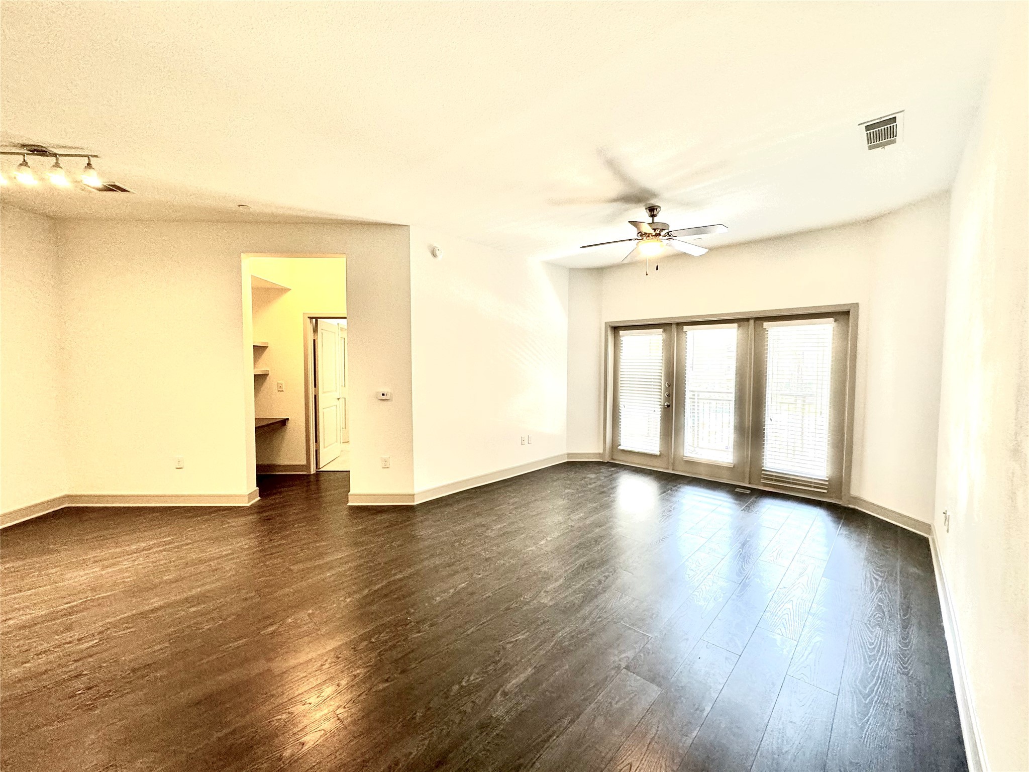 2111 Westheimer St Road 1307 Property Photo 7