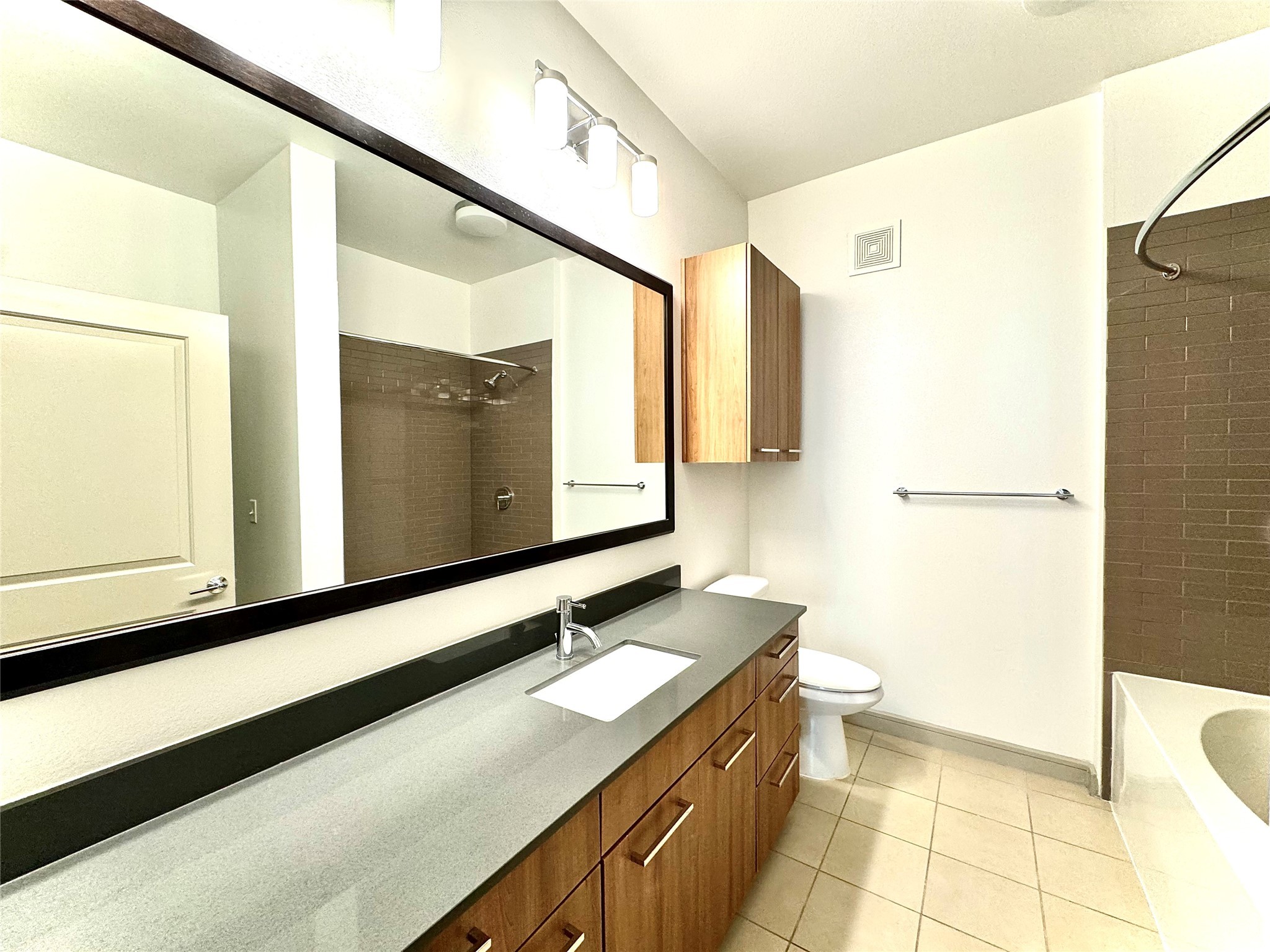 2111 Westheimer St Road 1307 Property Photo 10