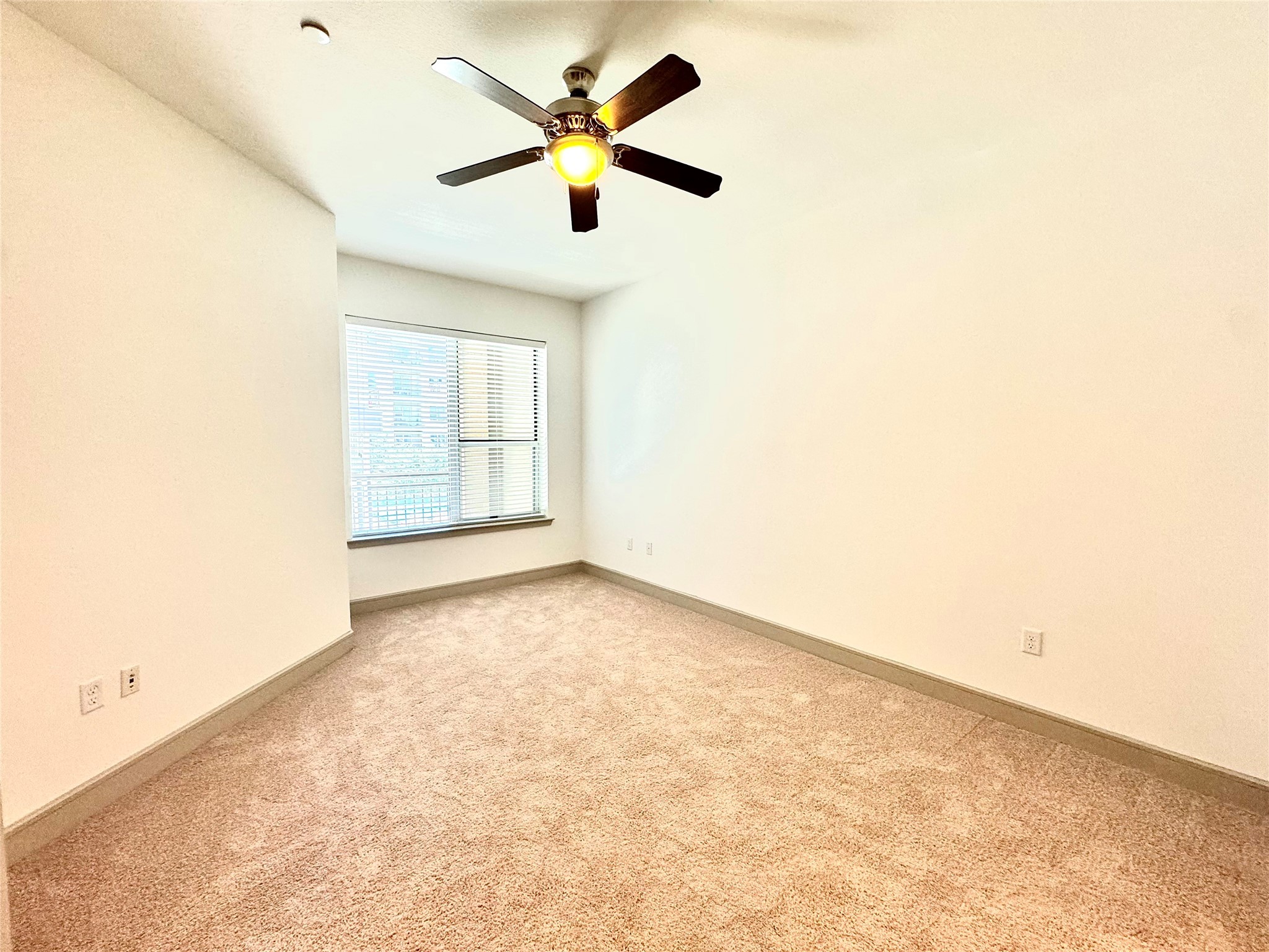 2111 Westheimer St Road 1307 Property Photo 16