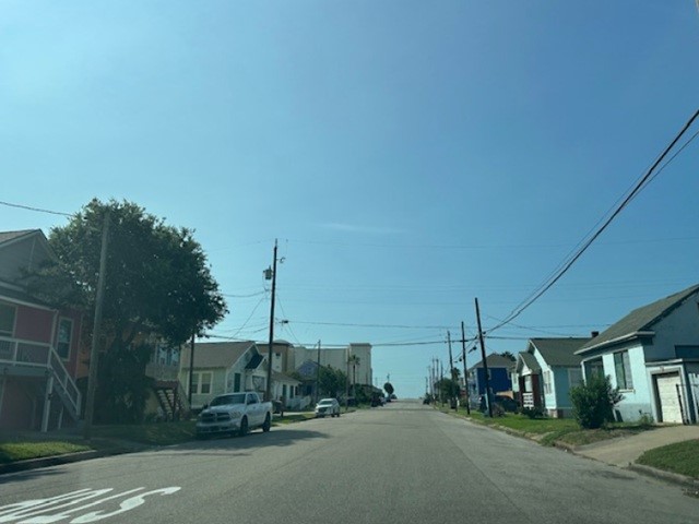 1707 18th Street Property Photo 2