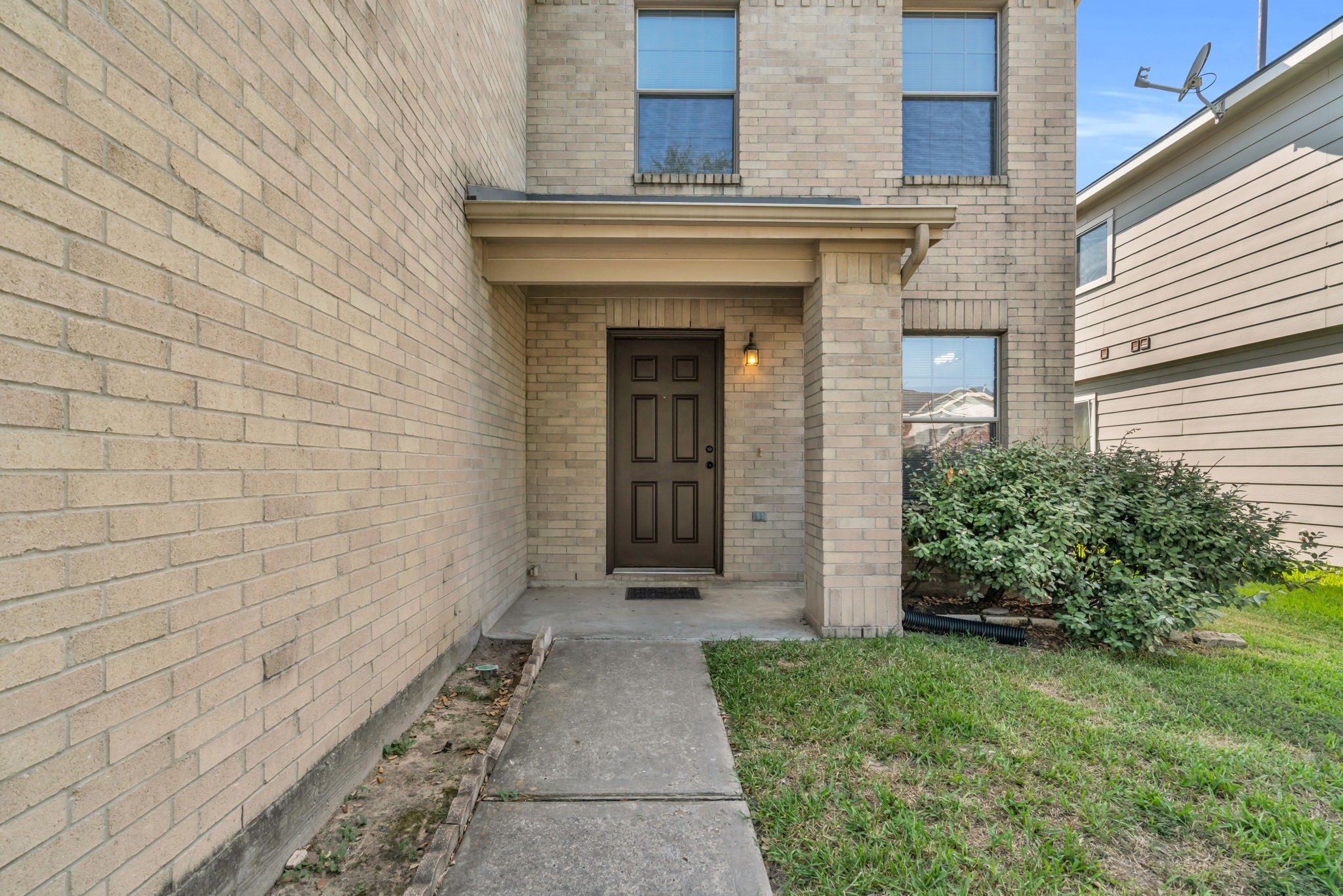 29515 Legends Stone Drive Property Photo 2