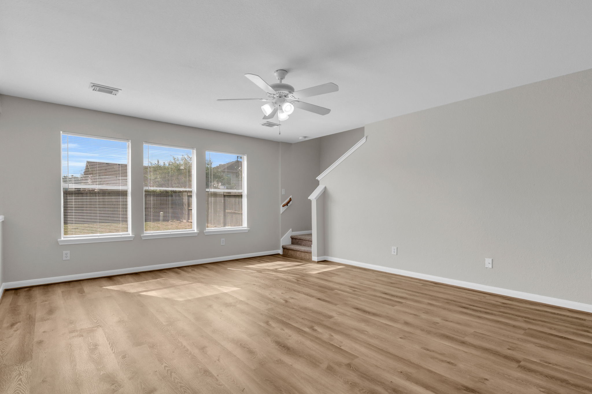29515 Legends Stone Drive Property Photo 4