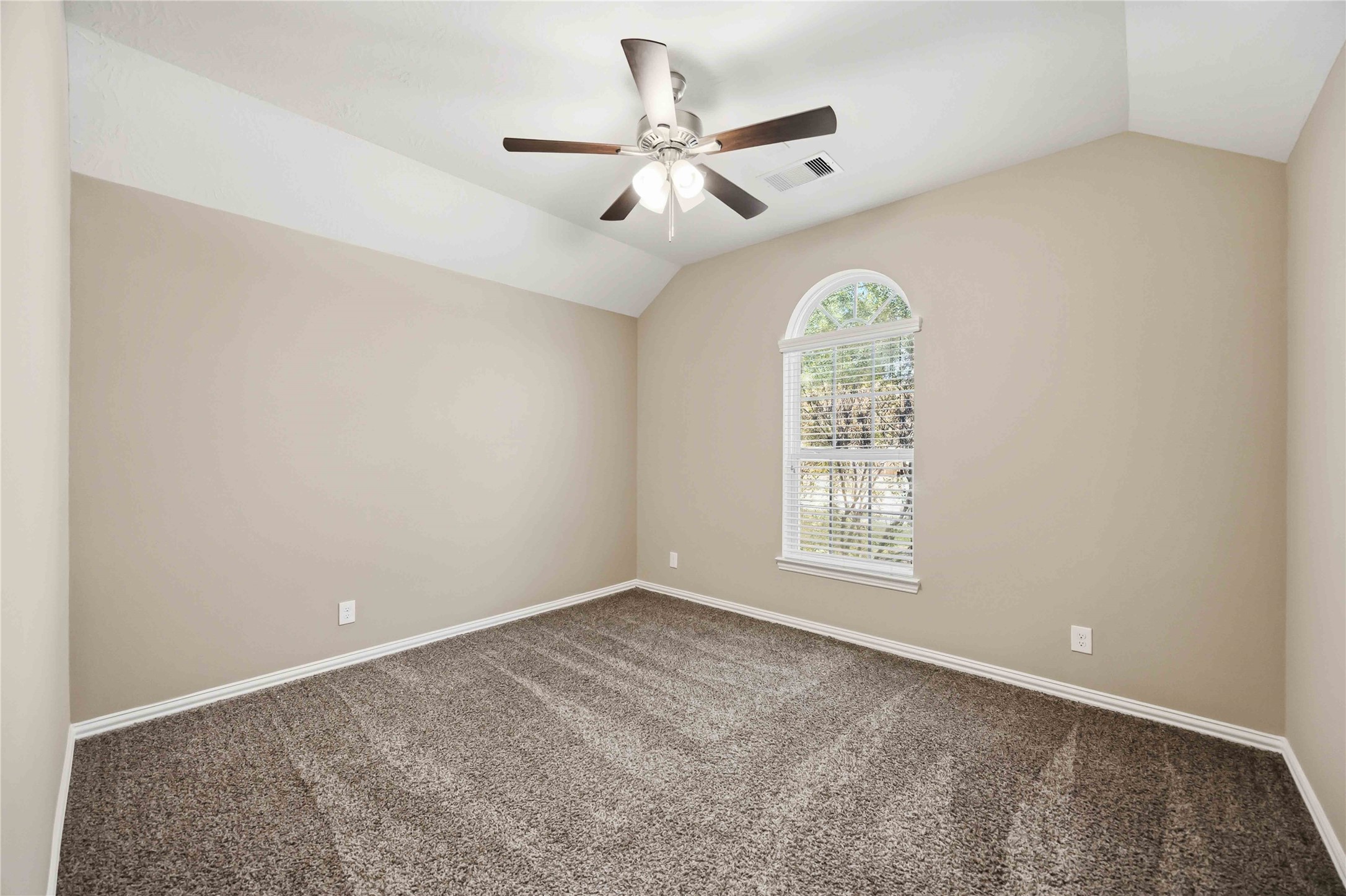 31907 Steven Springs Dr Property Photo 16