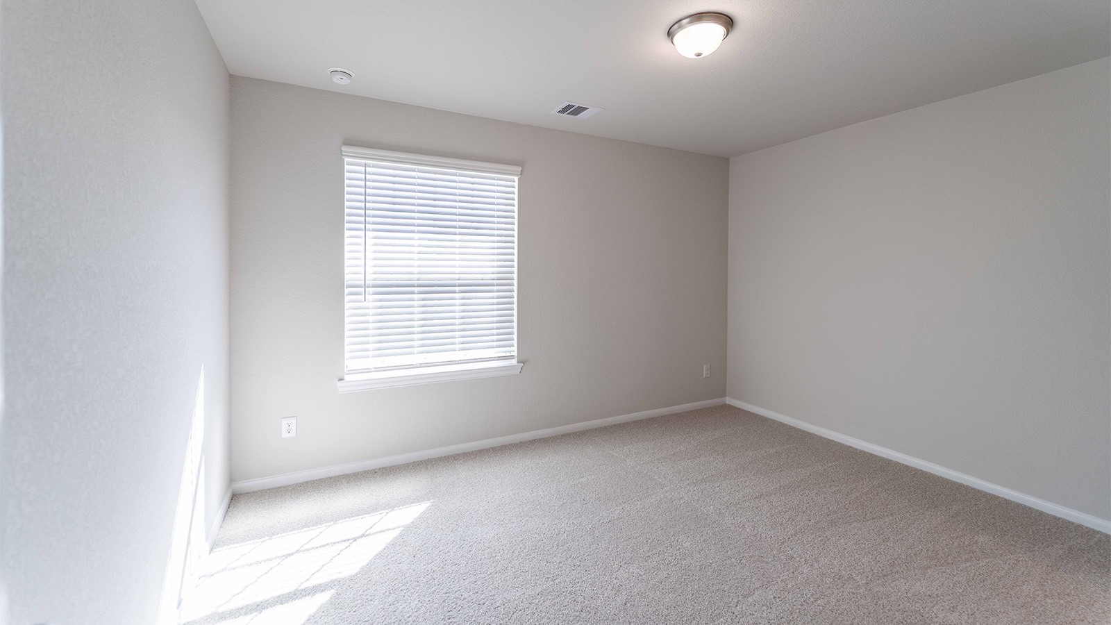 21995 Blue Sky Way Property Photo 2