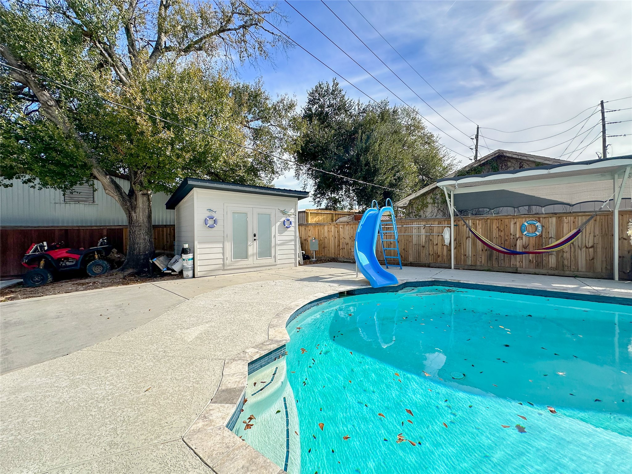 19310 Enchanted Oaks Dr Property Photo 3