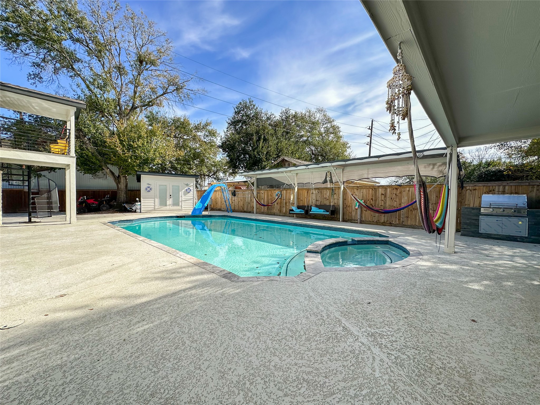 19310 Enchanted Oaks Dr Property Photo 4