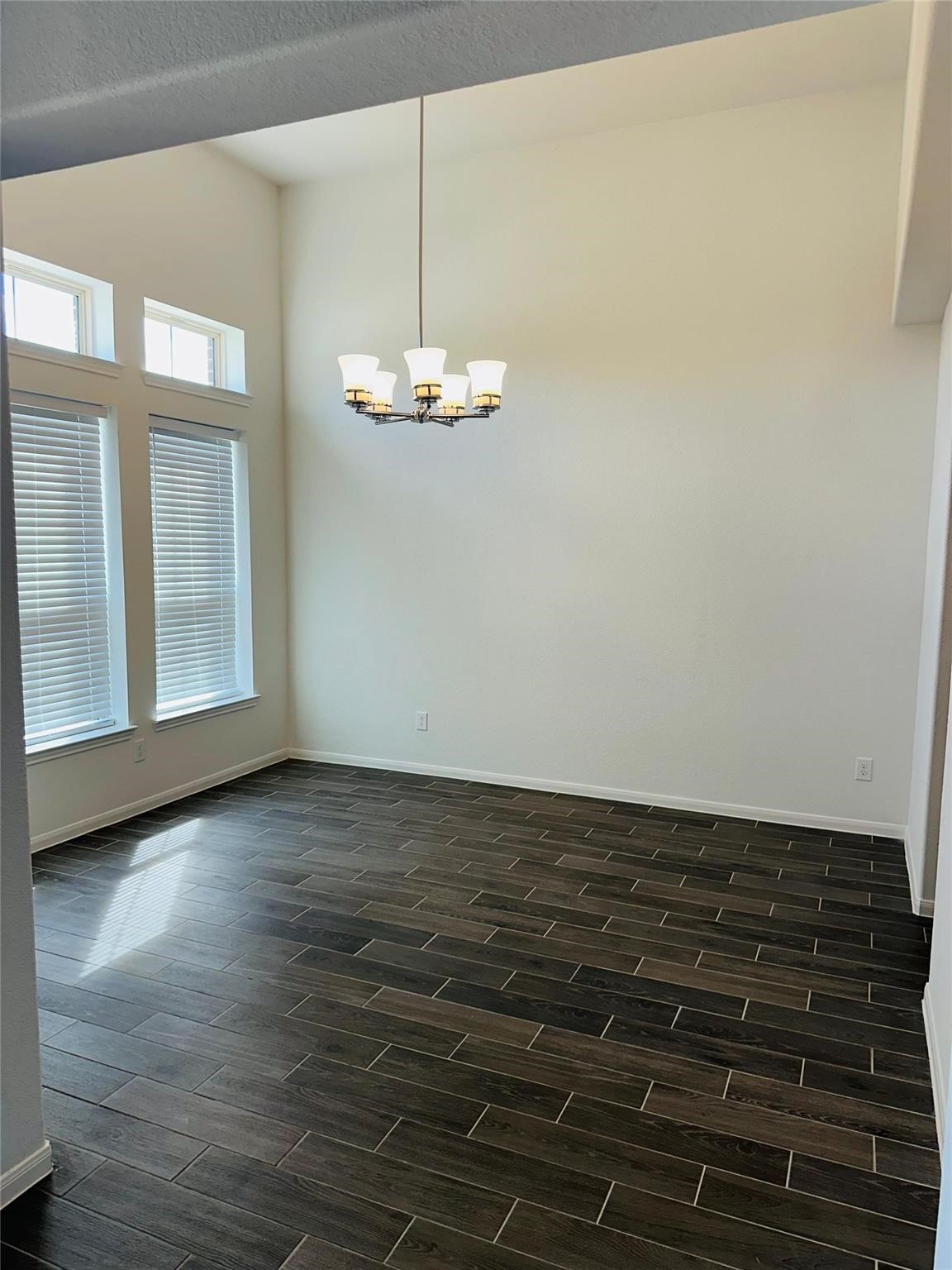 2419 Humble Way Property Photo 5