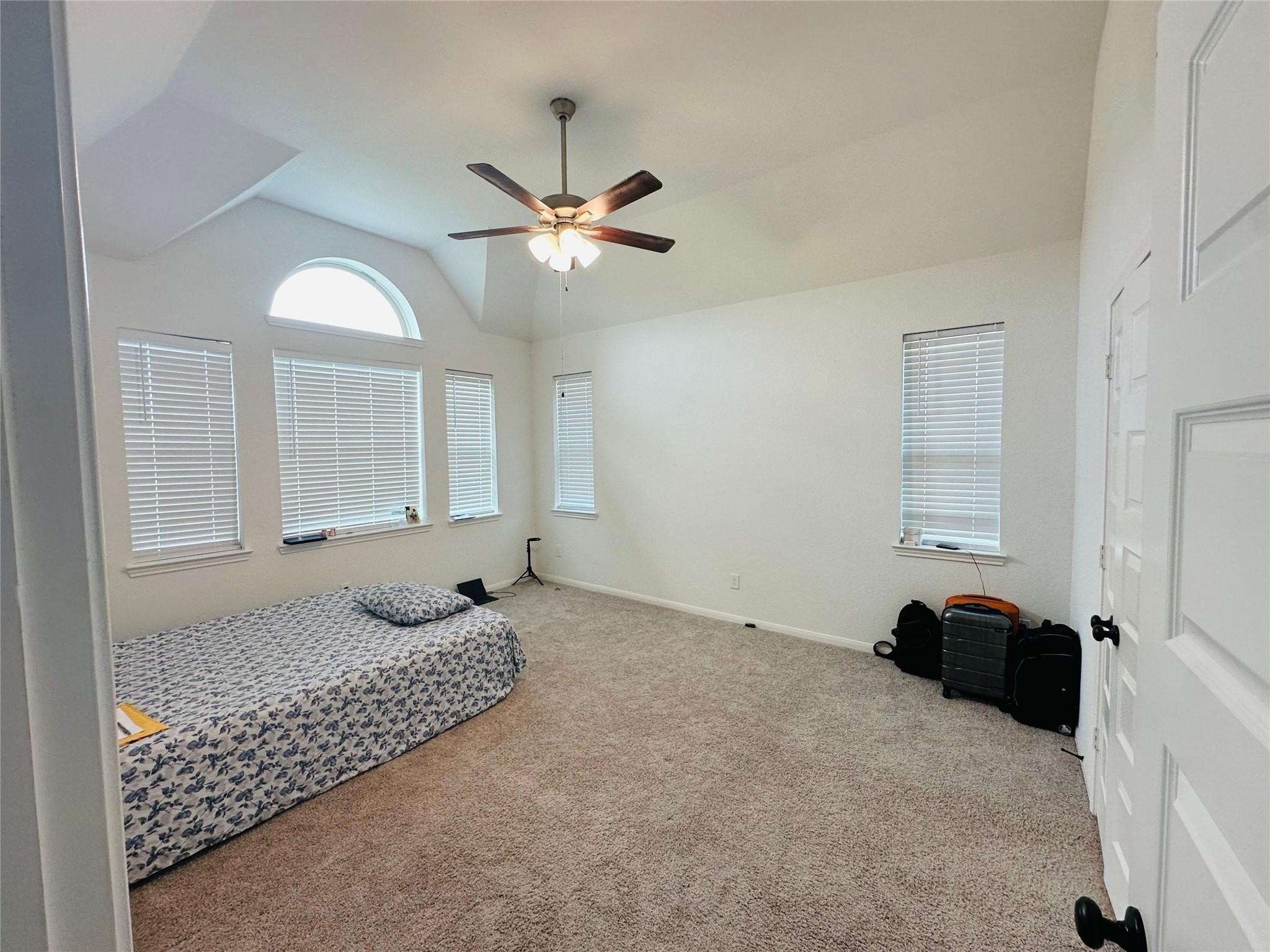2419 Humble Way Property Photo 6