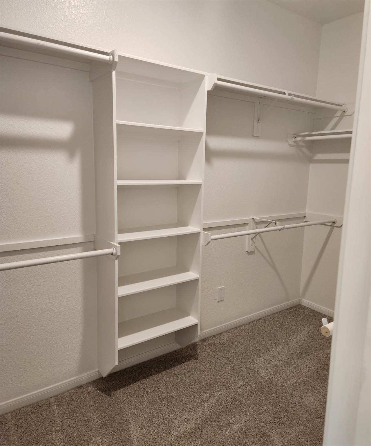 2419 Humble Way Property Photo 7