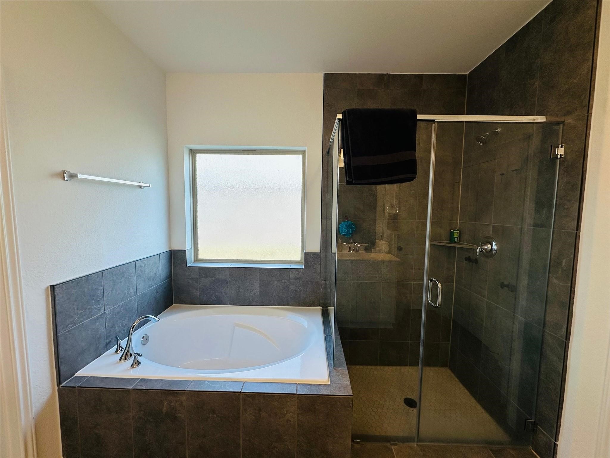 2419 Humble Way Property Photo 10