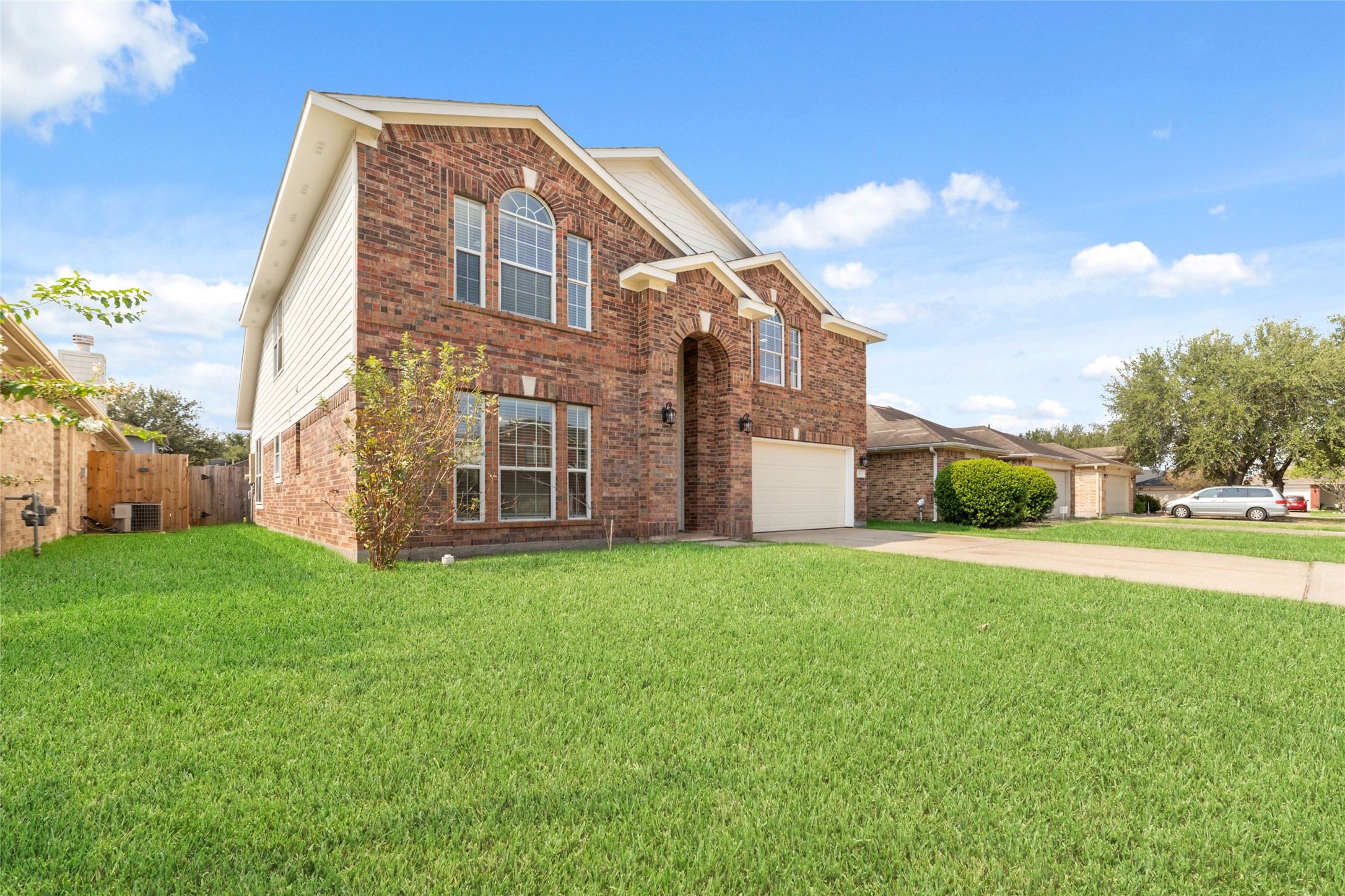 18119 Emerybrook Court Property Photo 3