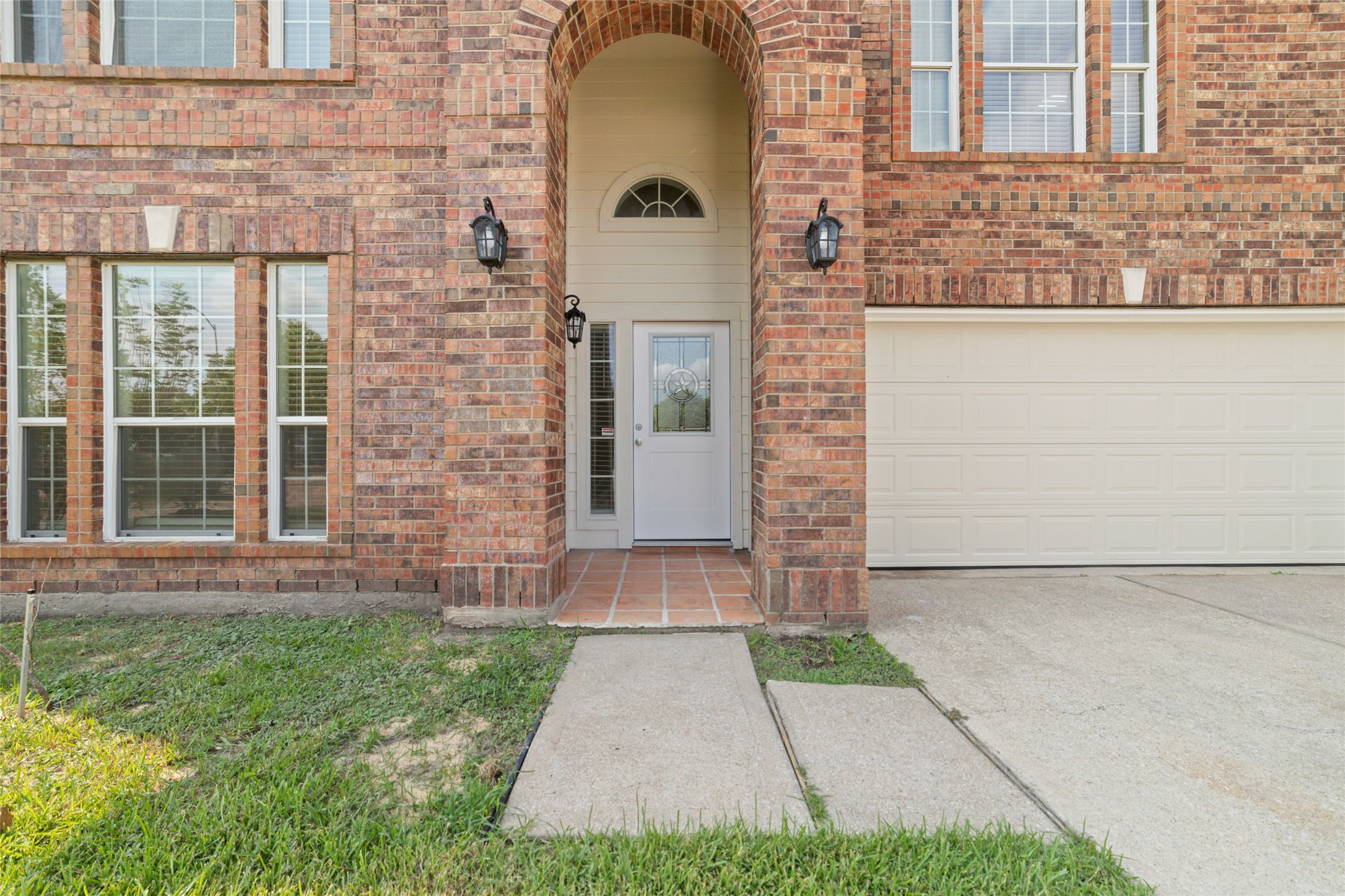 18119 Emerybrook Court Property Photo 4