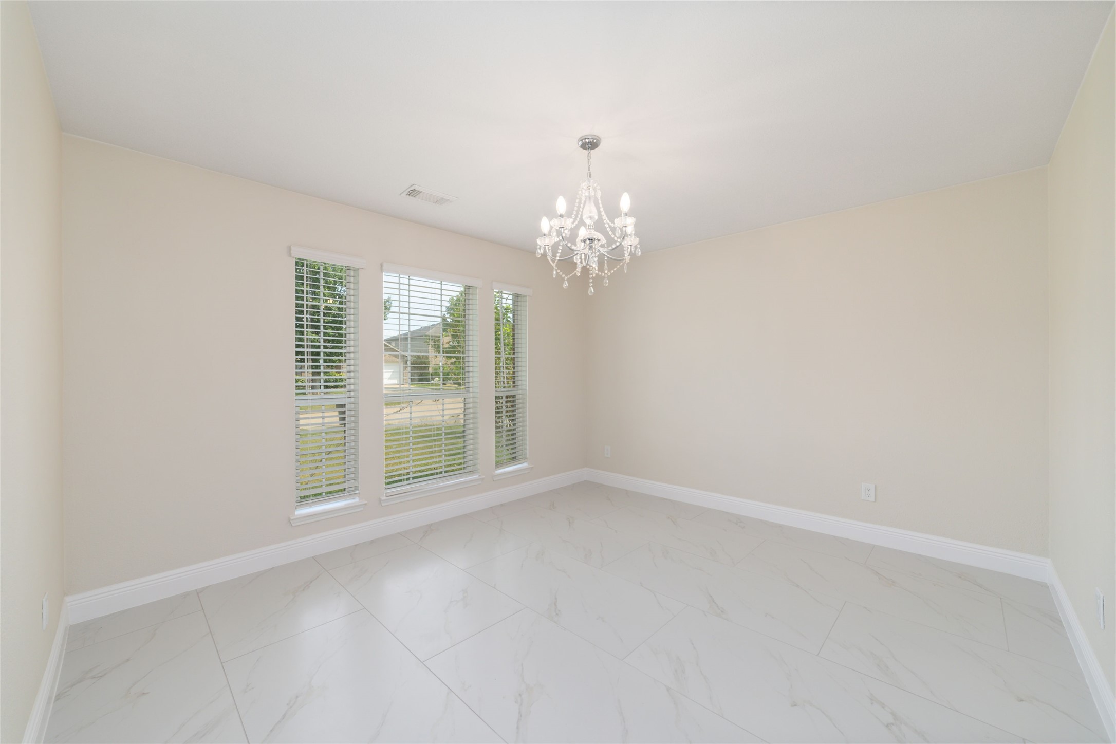 18119 Emerybrook Court Property Photo 6