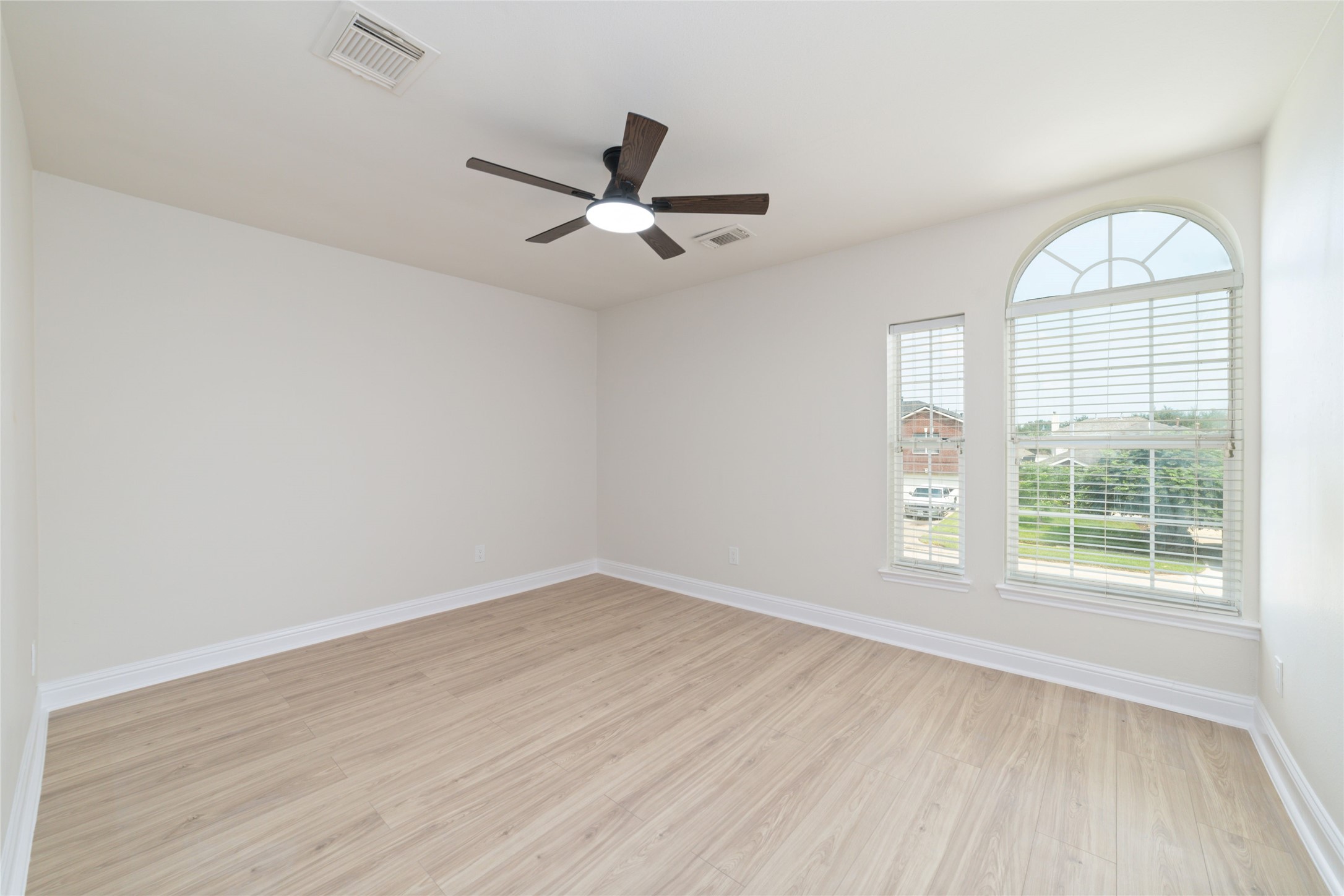18119 Emerybrook Court Property Photo 33