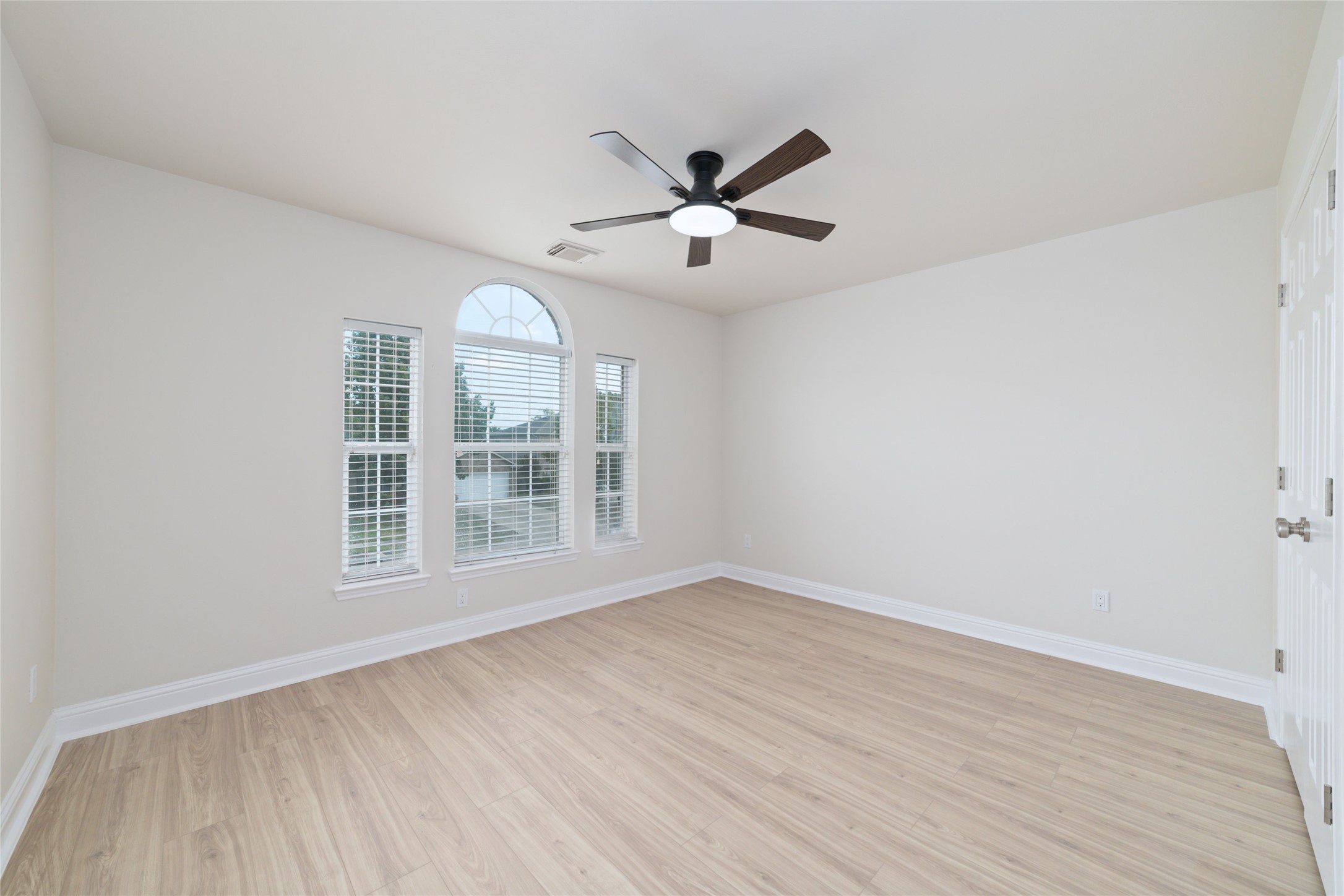 18119 Emerybrook Court Property Photo 37