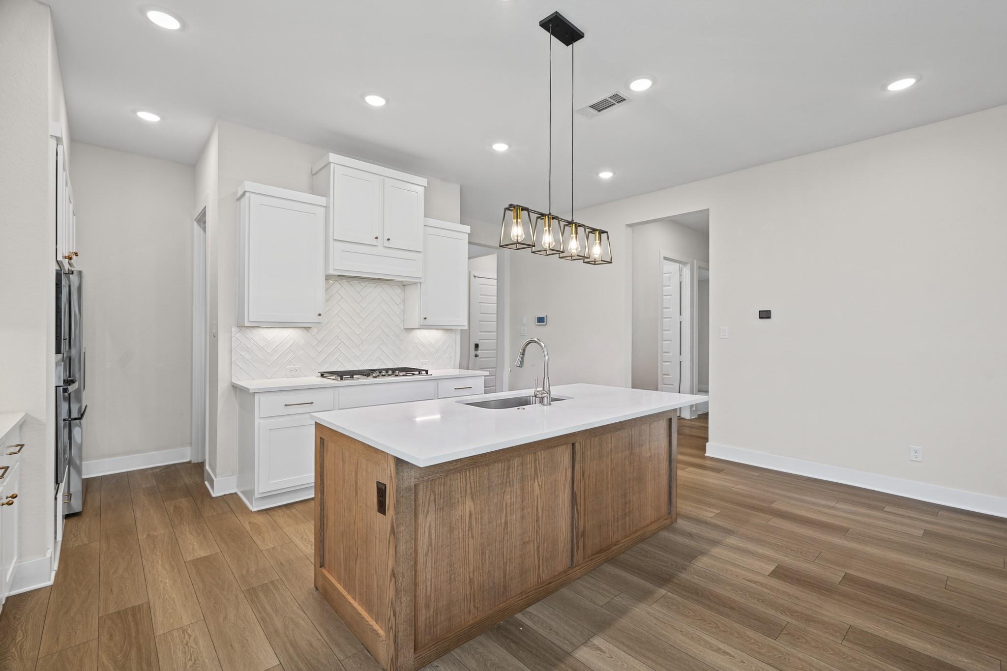 26923 Swanborough Road Property Photo 18