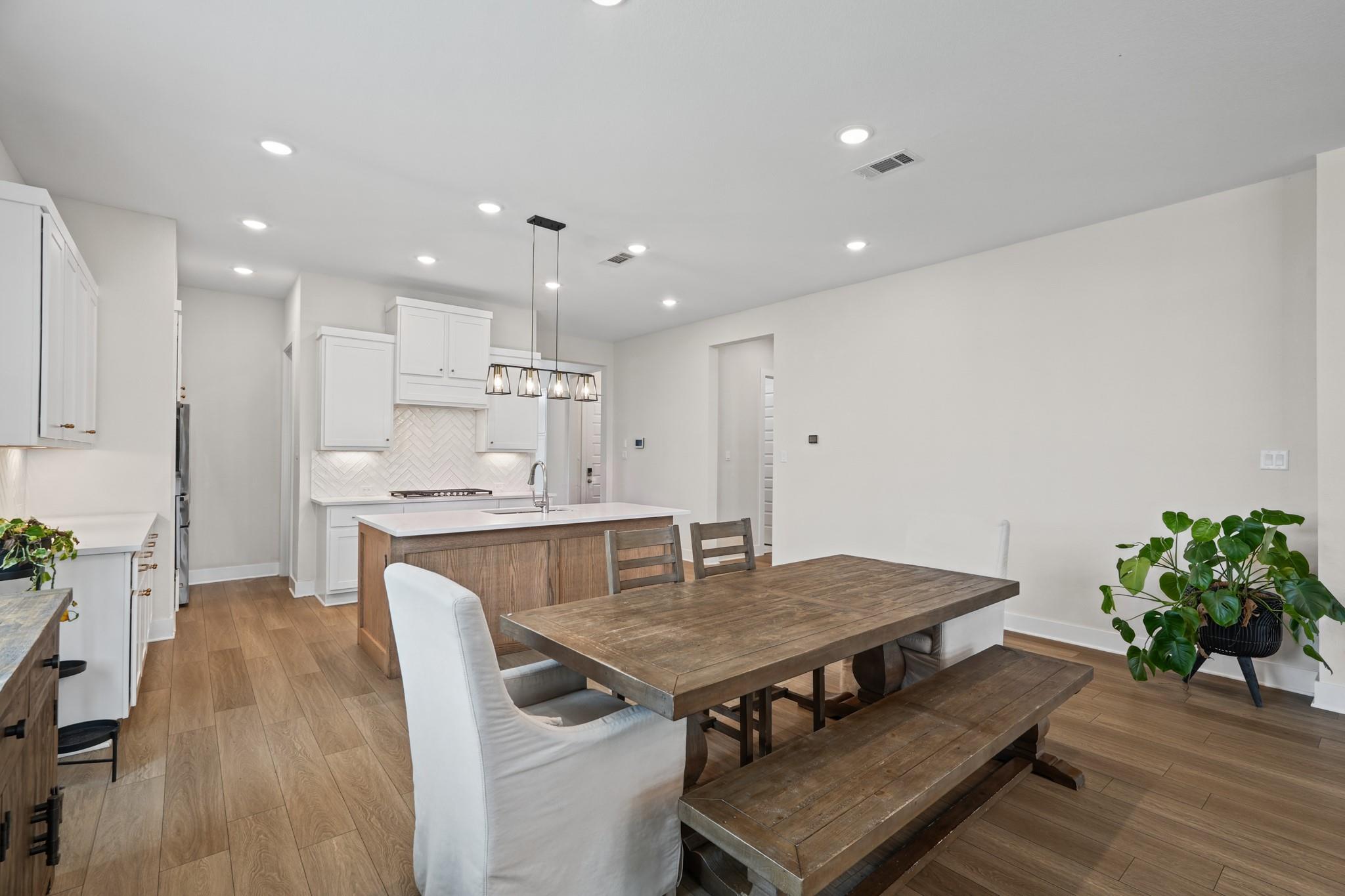 26923 Swanborough Road Property Photo 23