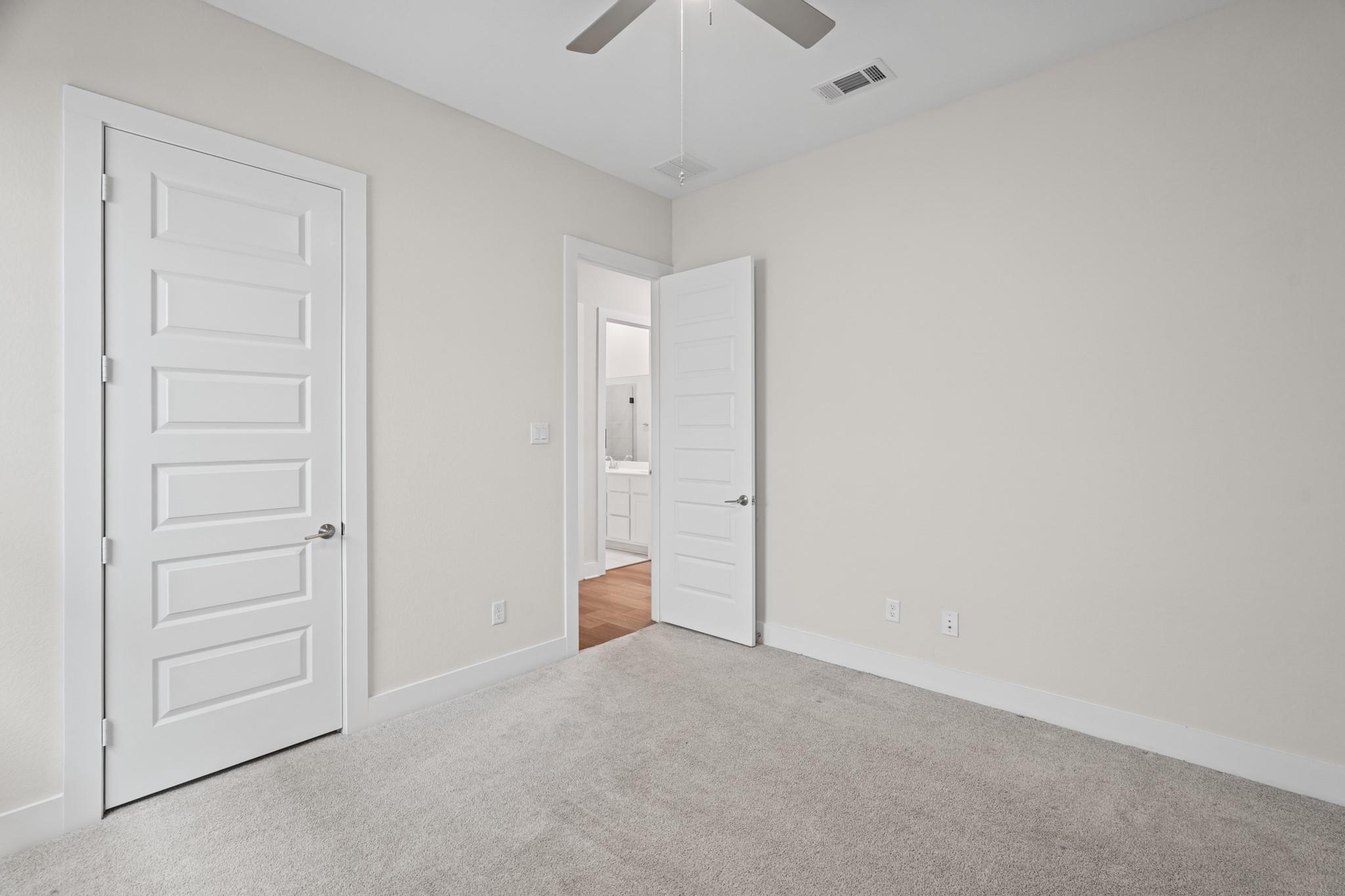 26923 Swanborough Road Property Photo 34