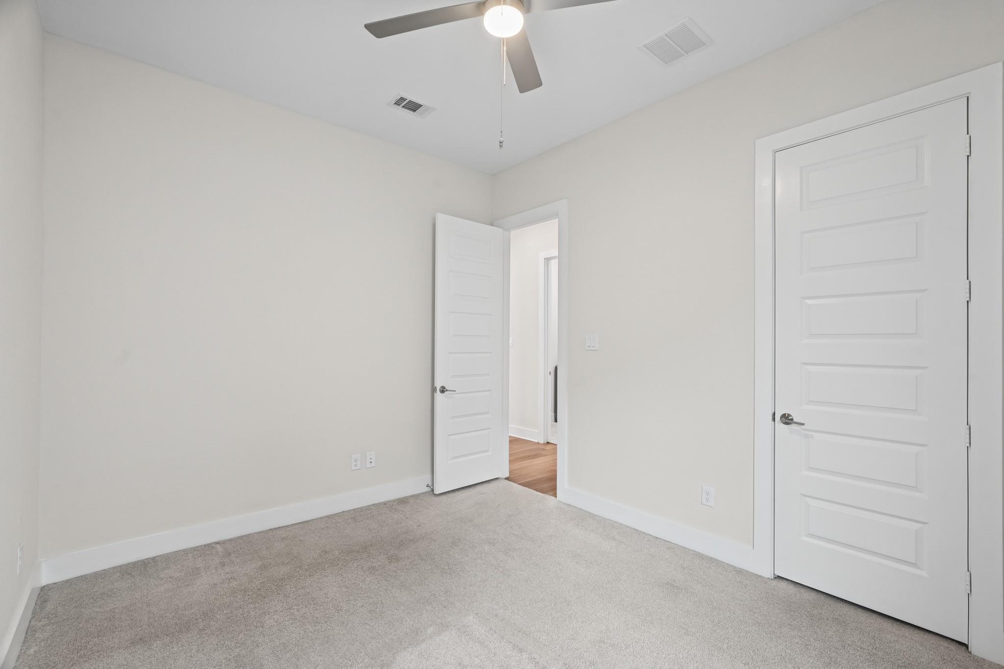 26923 Swanborough Road Property Photo 37