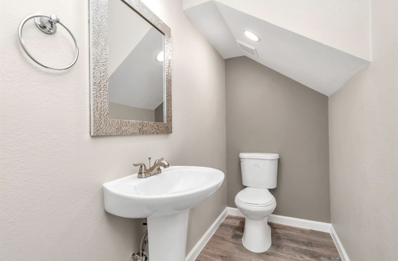 3404 Blodgett Street Property Photo 8