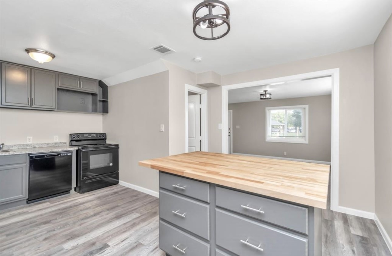 3404 Blodgett Street Property Photo 13