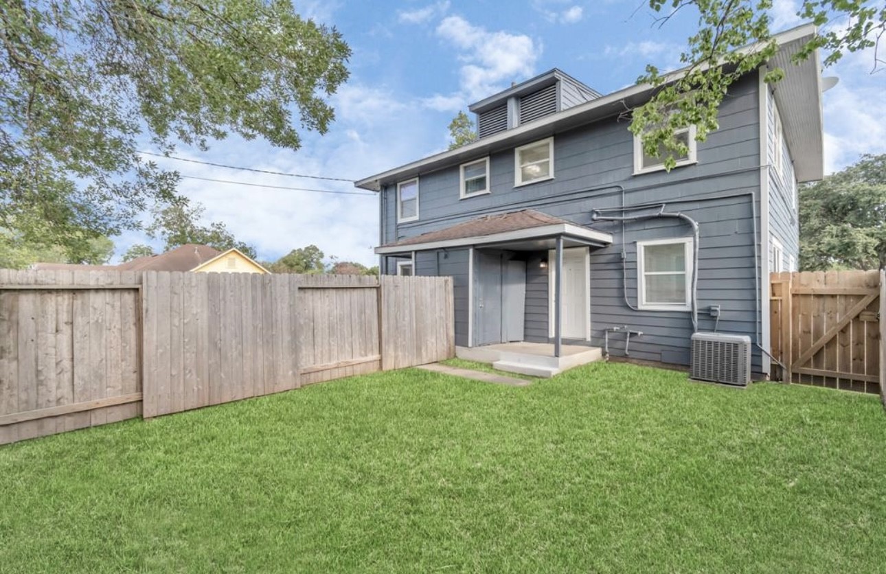3404 Blodgett Street Property Photo 17