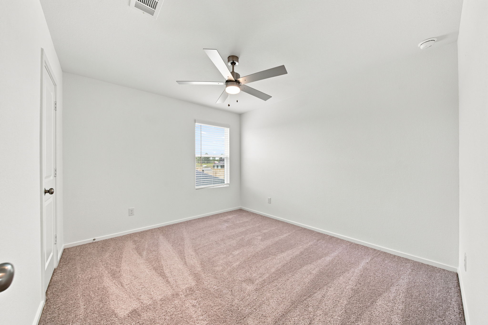 618 Amber Falls Drive Property Photo 17
