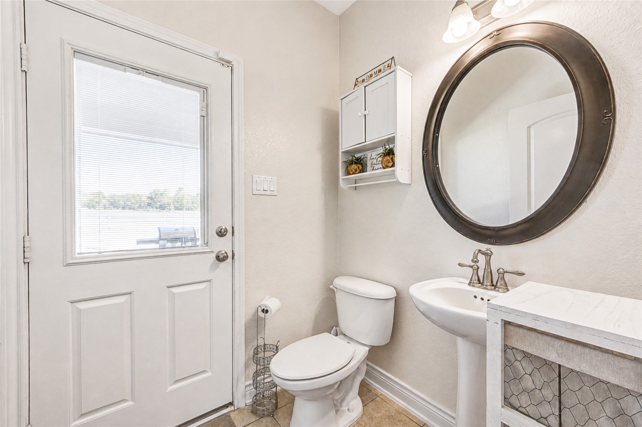 21065 Hereford Way Property Photo 11