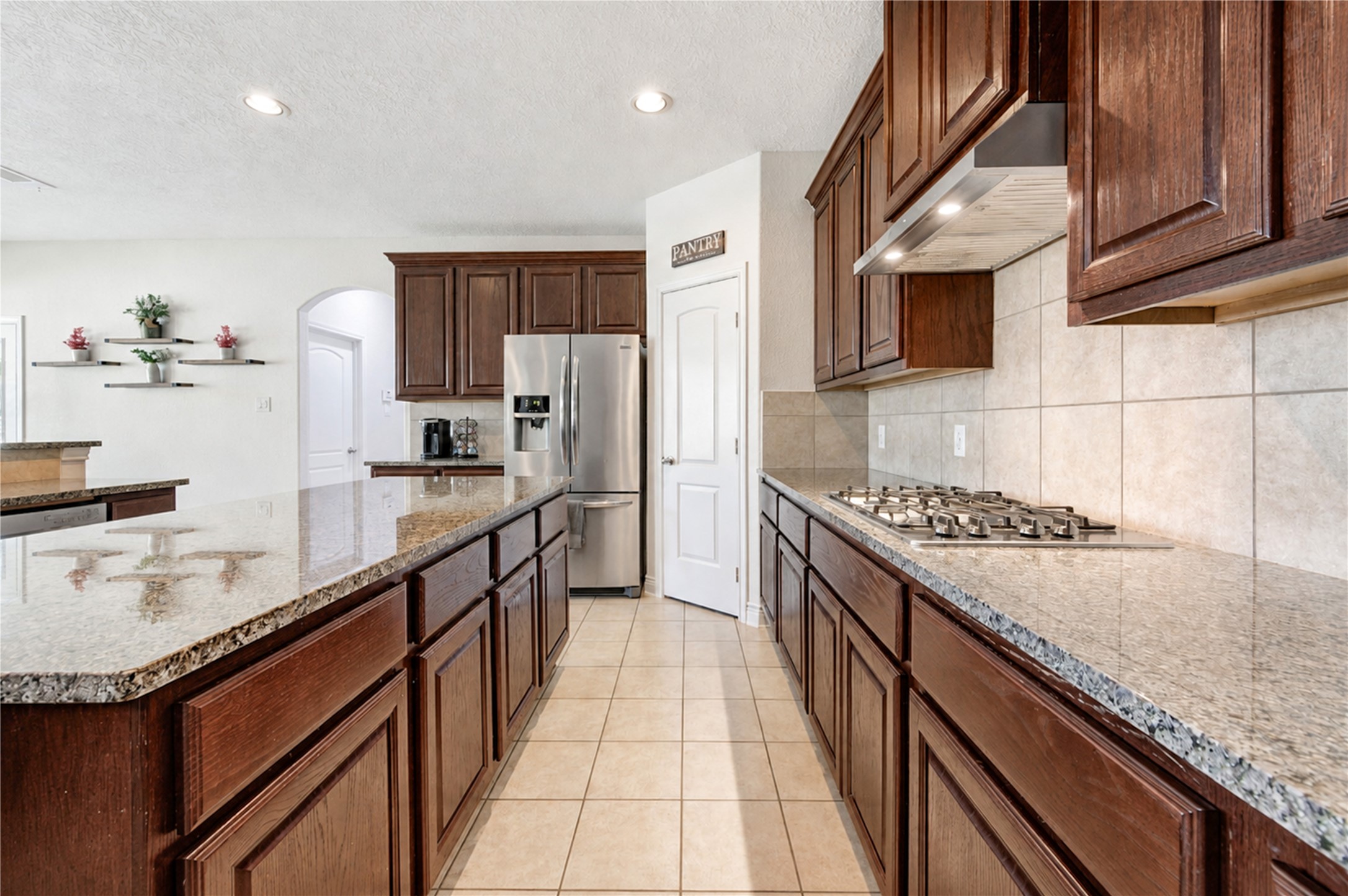 21065 Hereford Way Property Photo 12