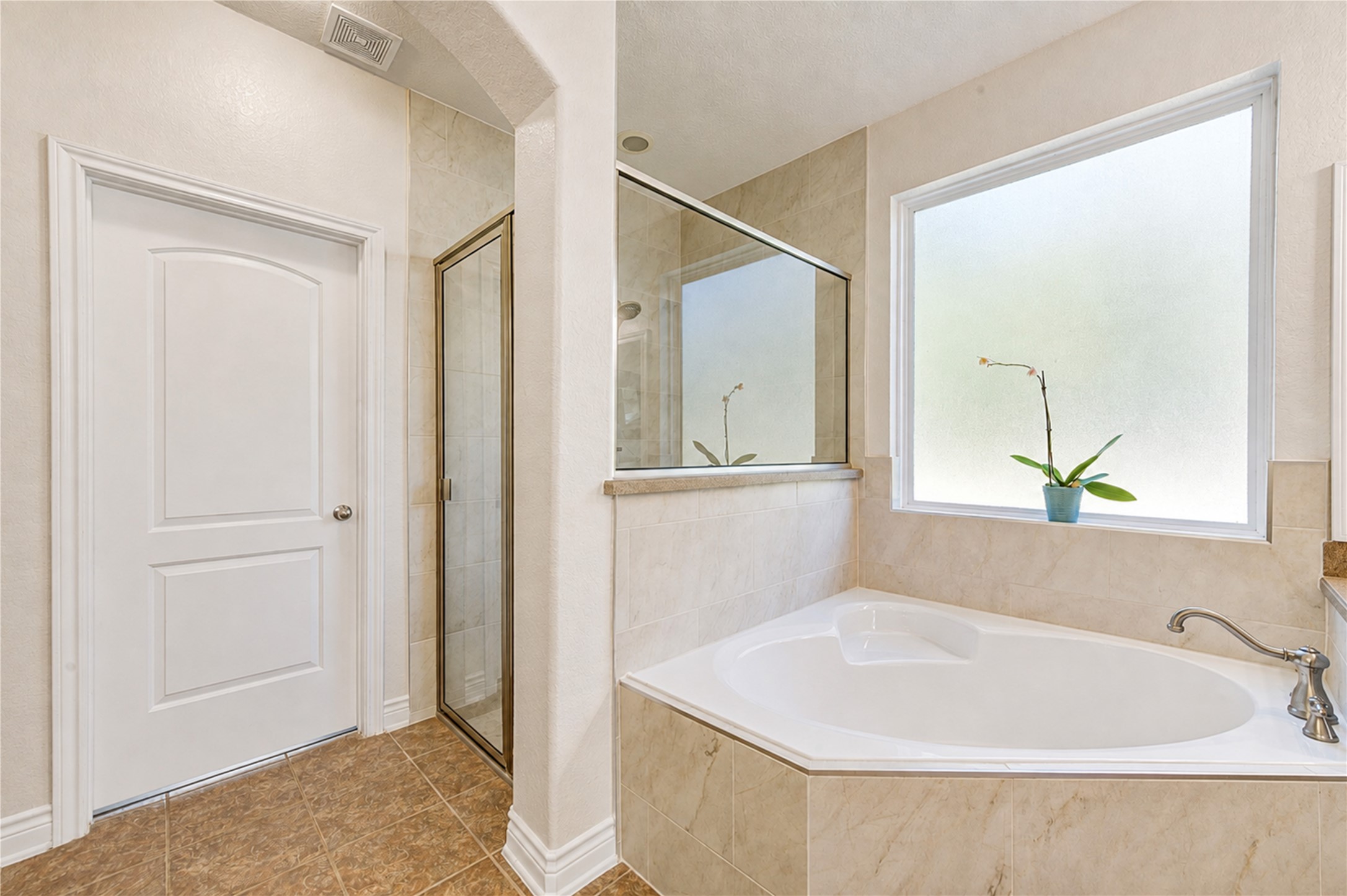 21065 Hereford Way Property Photo 21