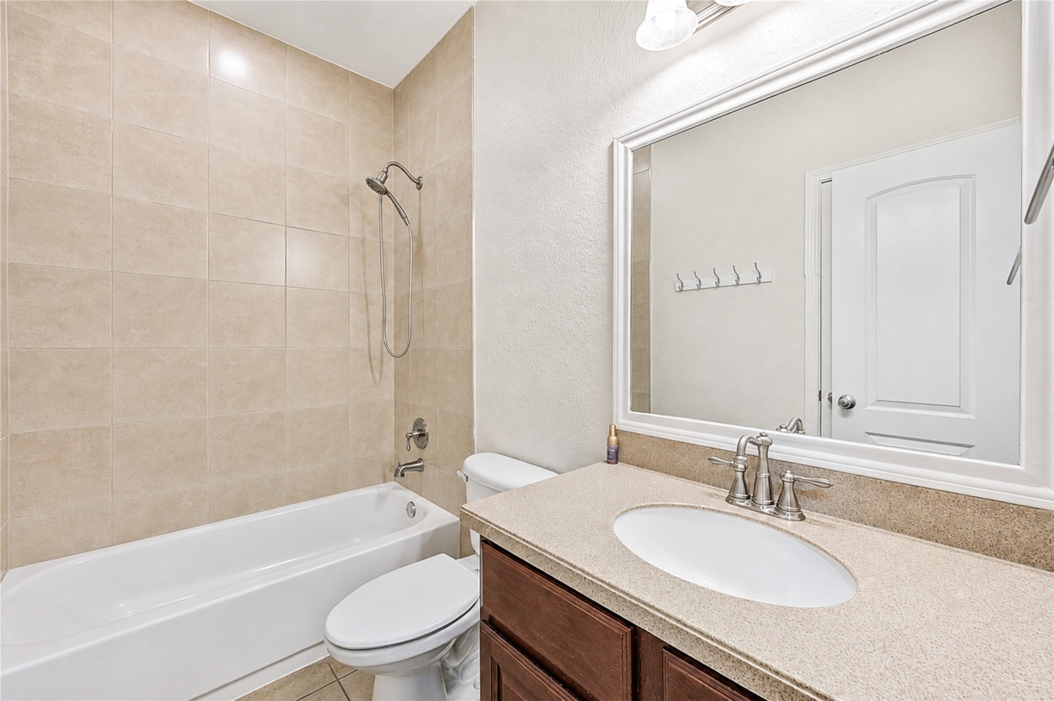 21065 Hereford Way Property Photo 26