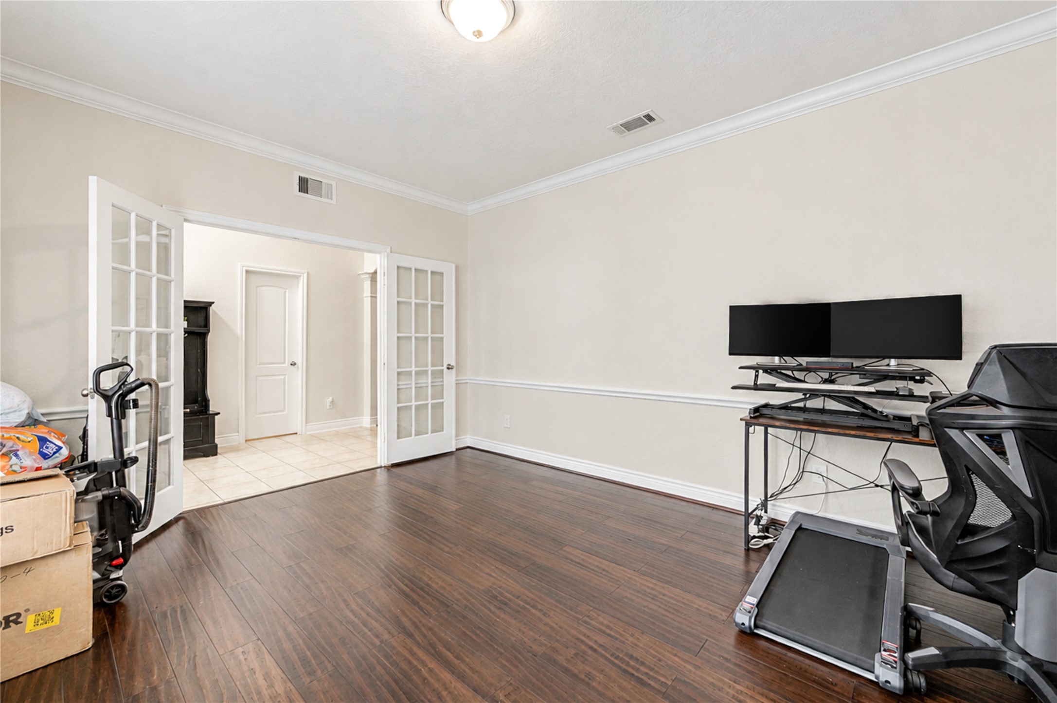 21065 Hereford Way Property Photo 27