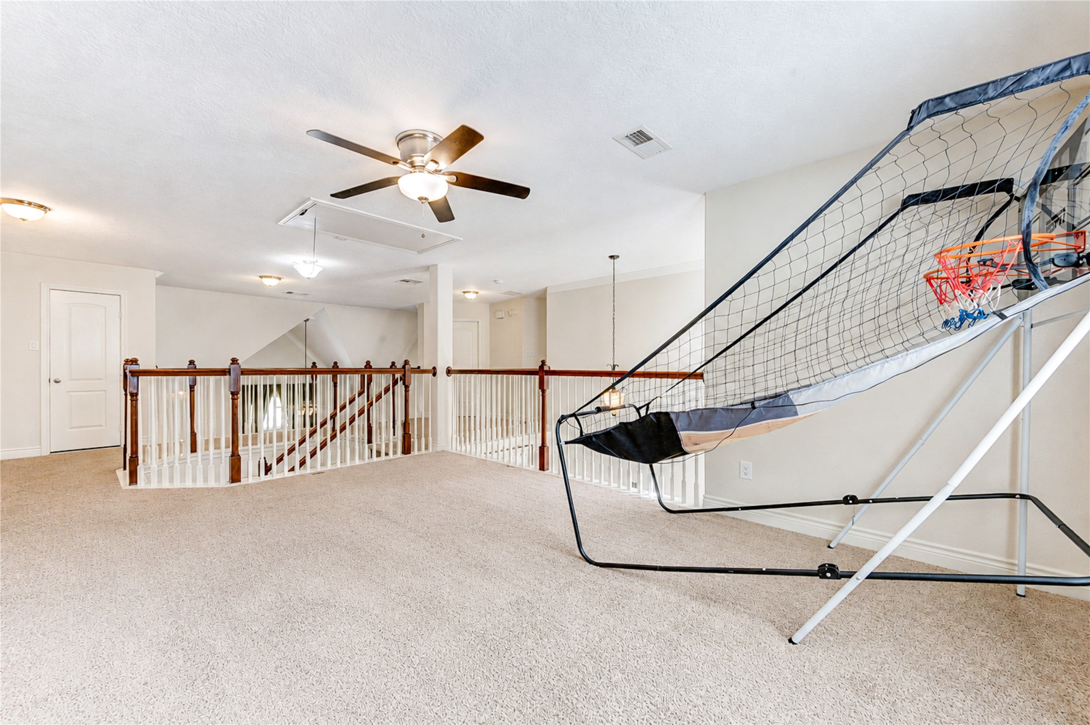 21065 Hereford Way Property Photo 32