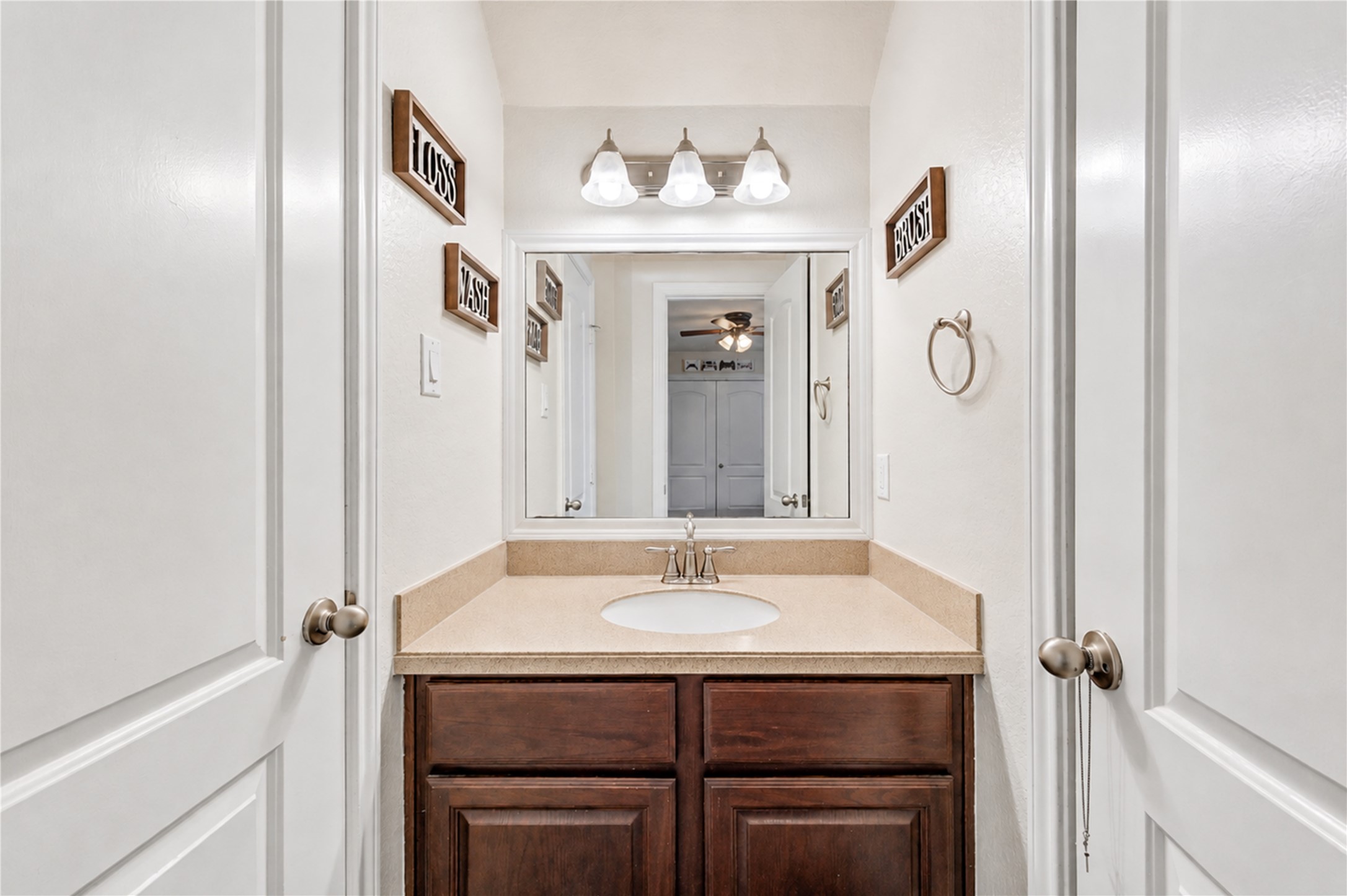 21065 Hereford Way Property Photo 45