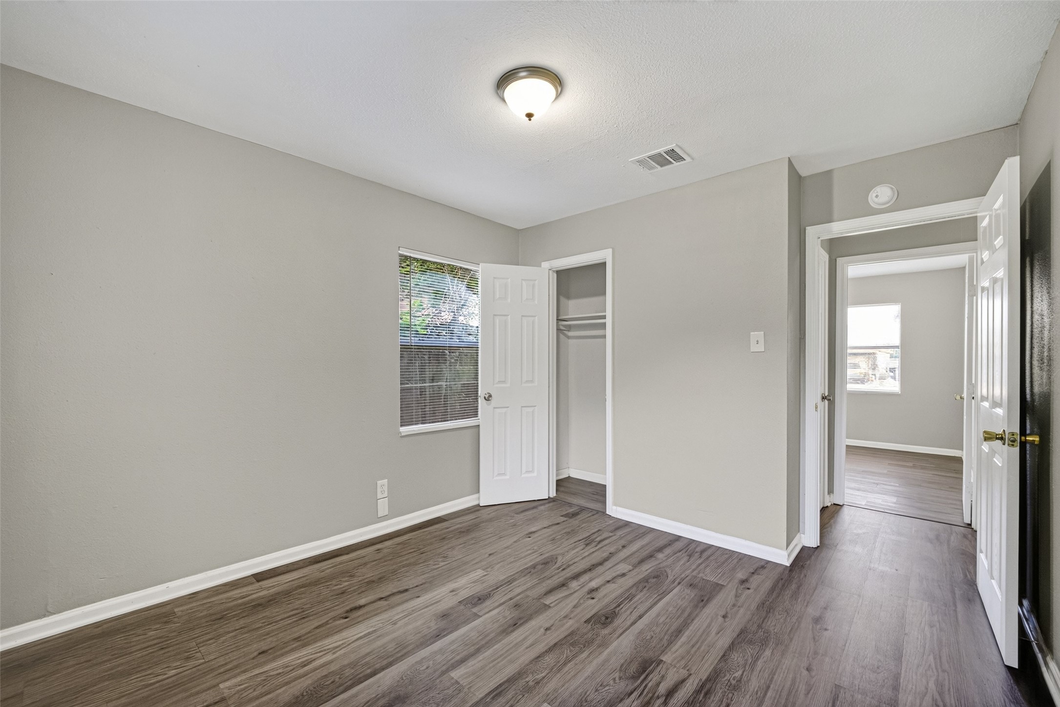 4909 Holloway Drive Property Photo 26