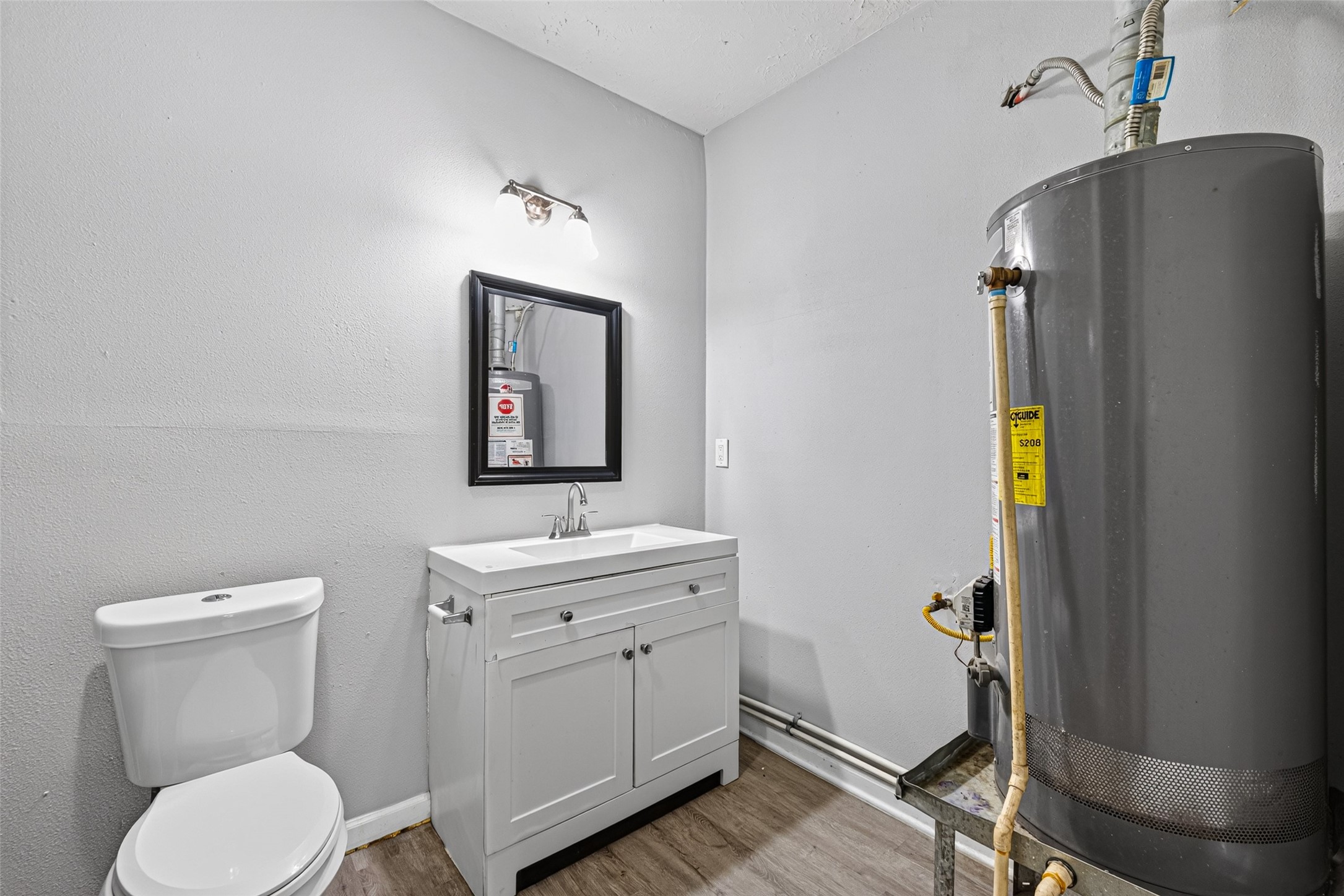 4909 Holloway Drive Property Photo 37