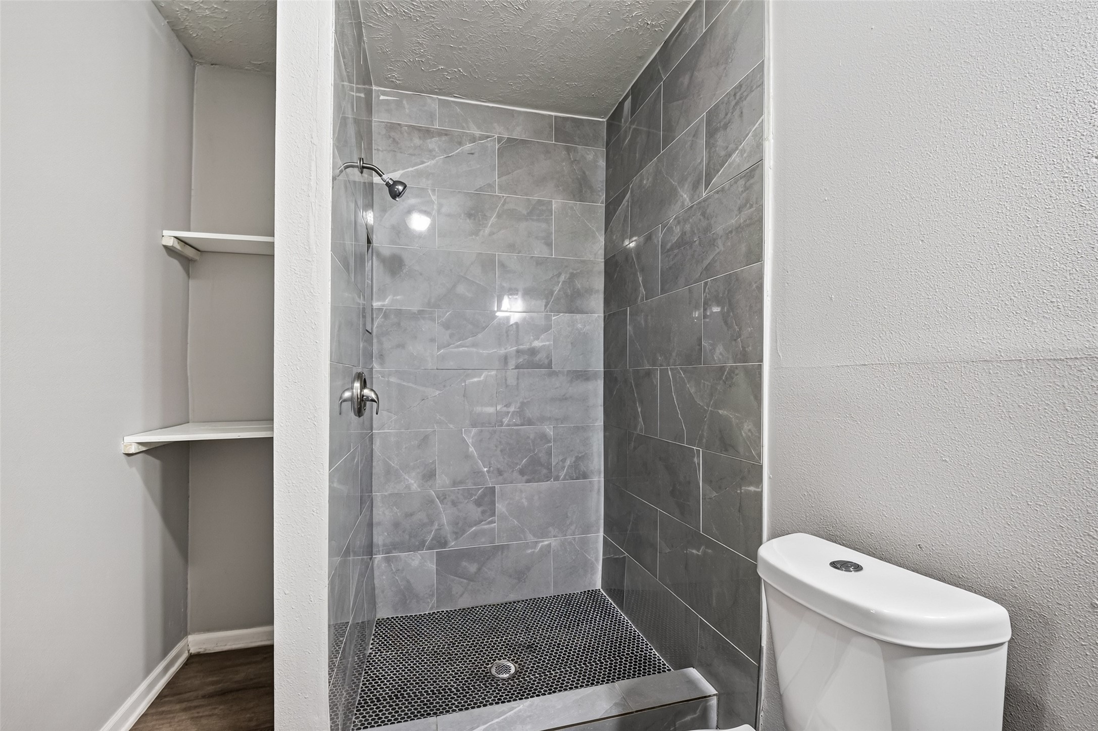 4909 Holloway Drive Property Photo 40