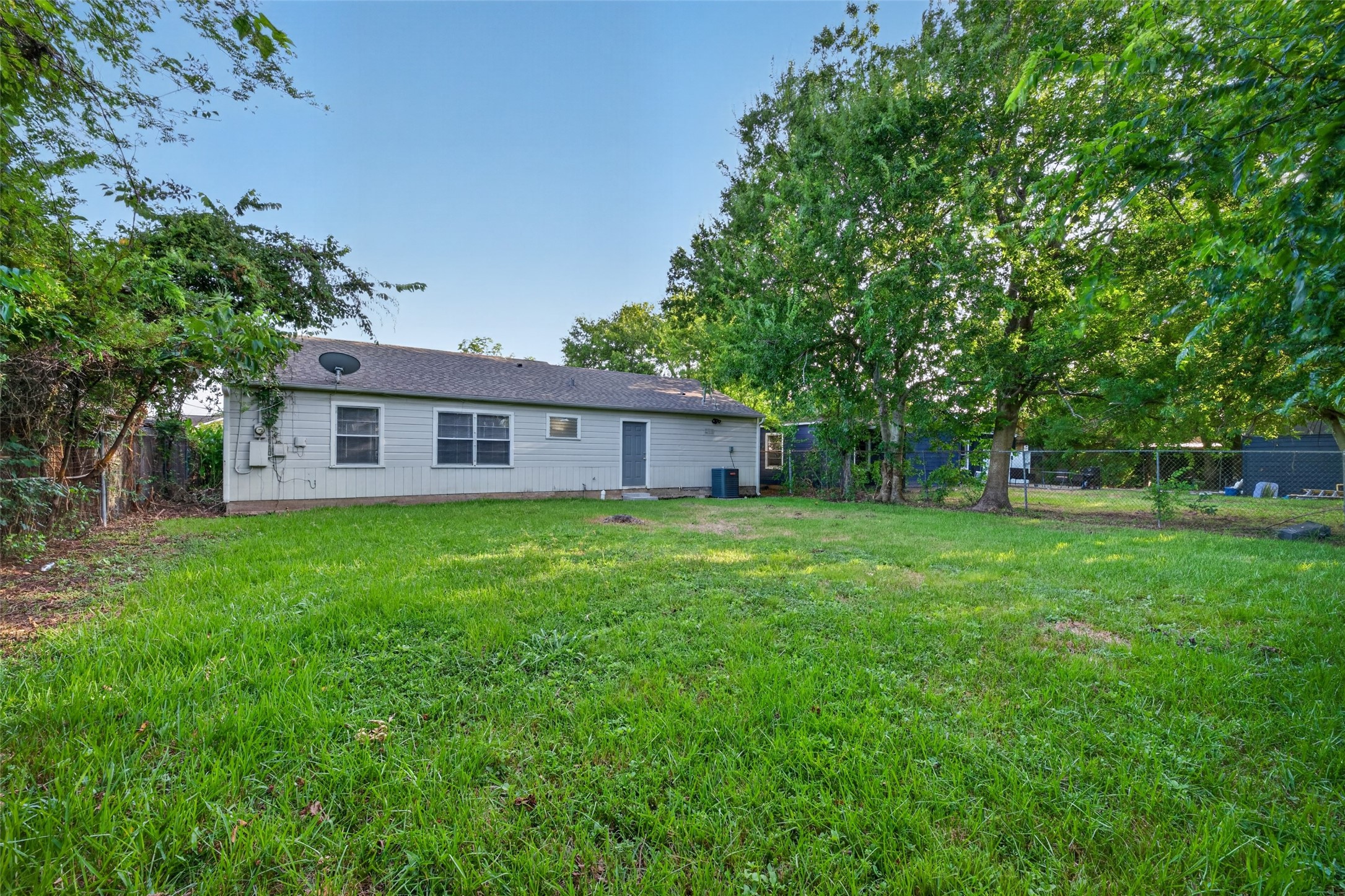 4909 Holloway Drive Property Photo 42
