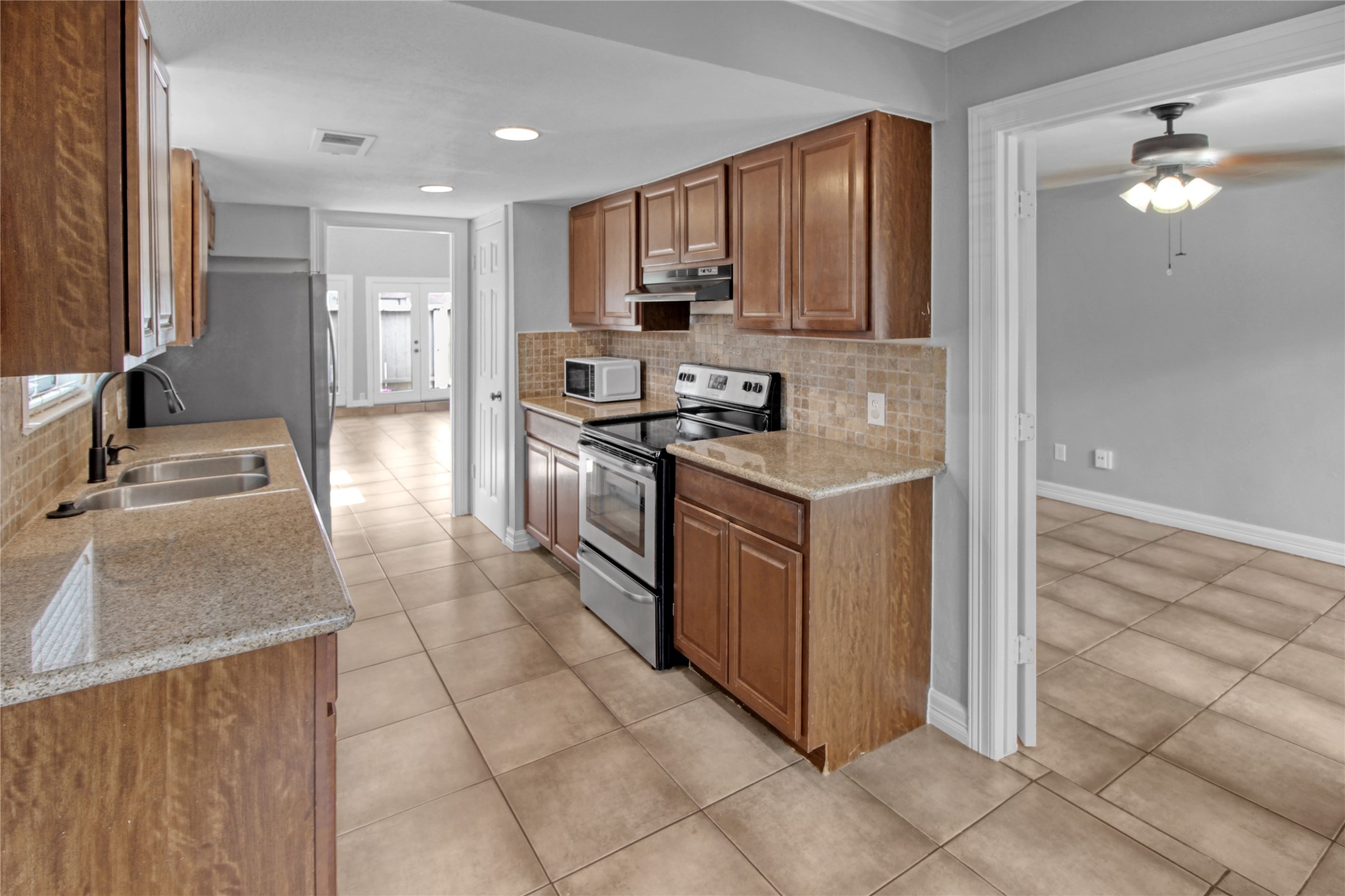 1089 Country Place Drive Property Photo 4